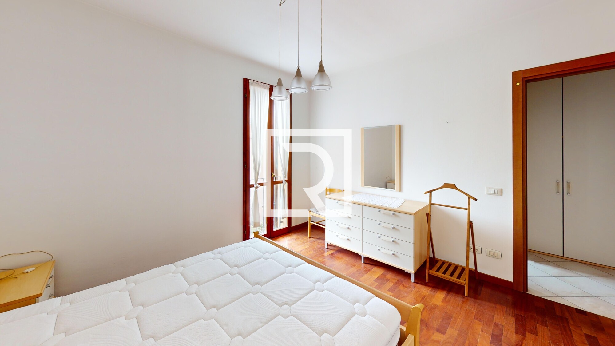 Via-Antica-Milizia-49f-Bedroom 1