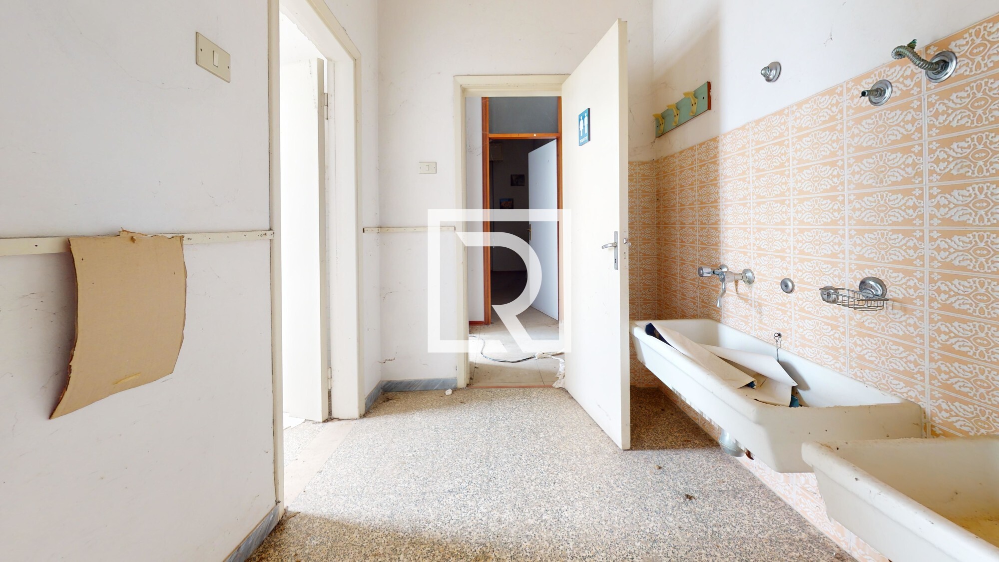 Senza-titolo-Bathroom 2