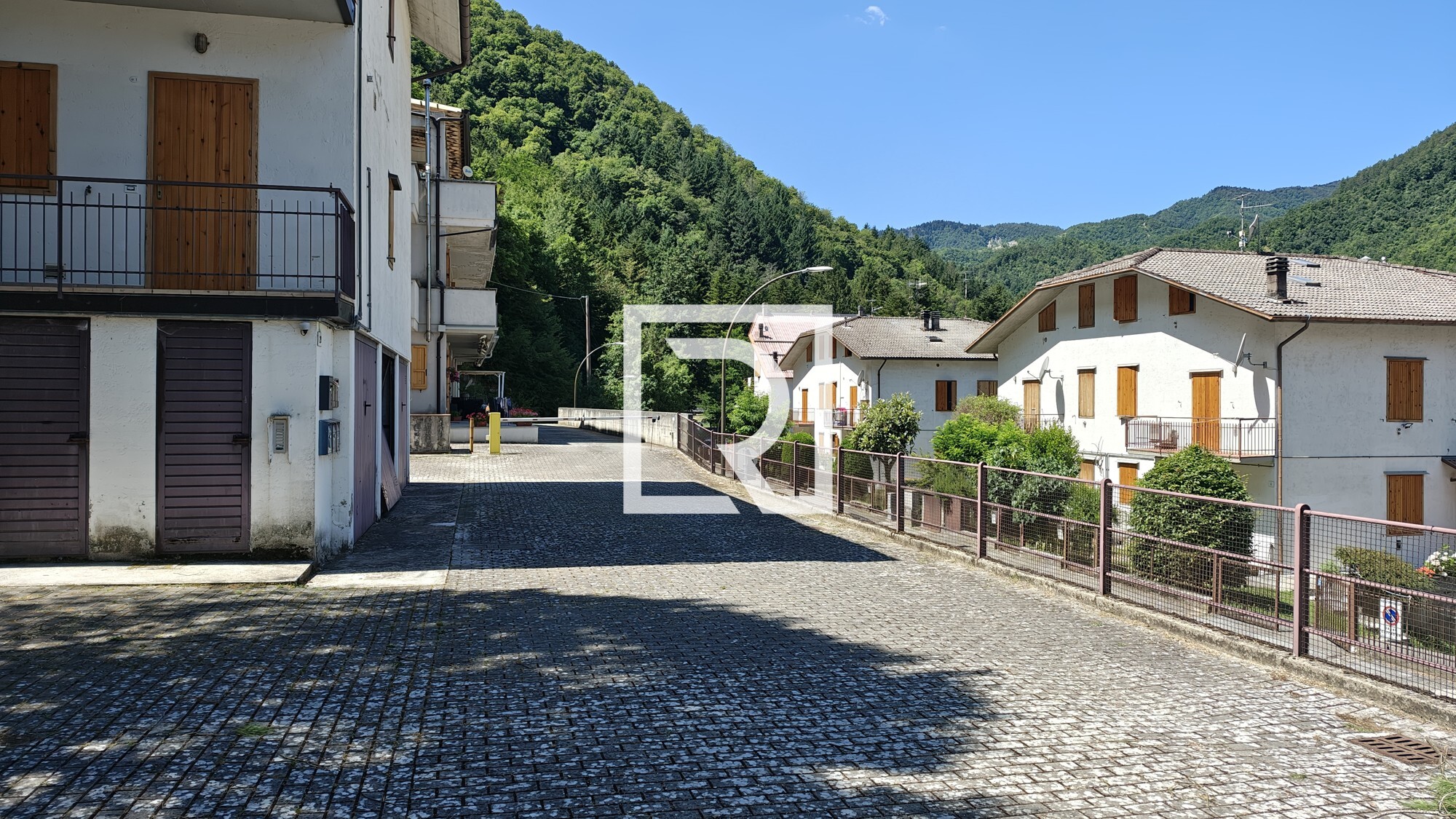 ESTERNO