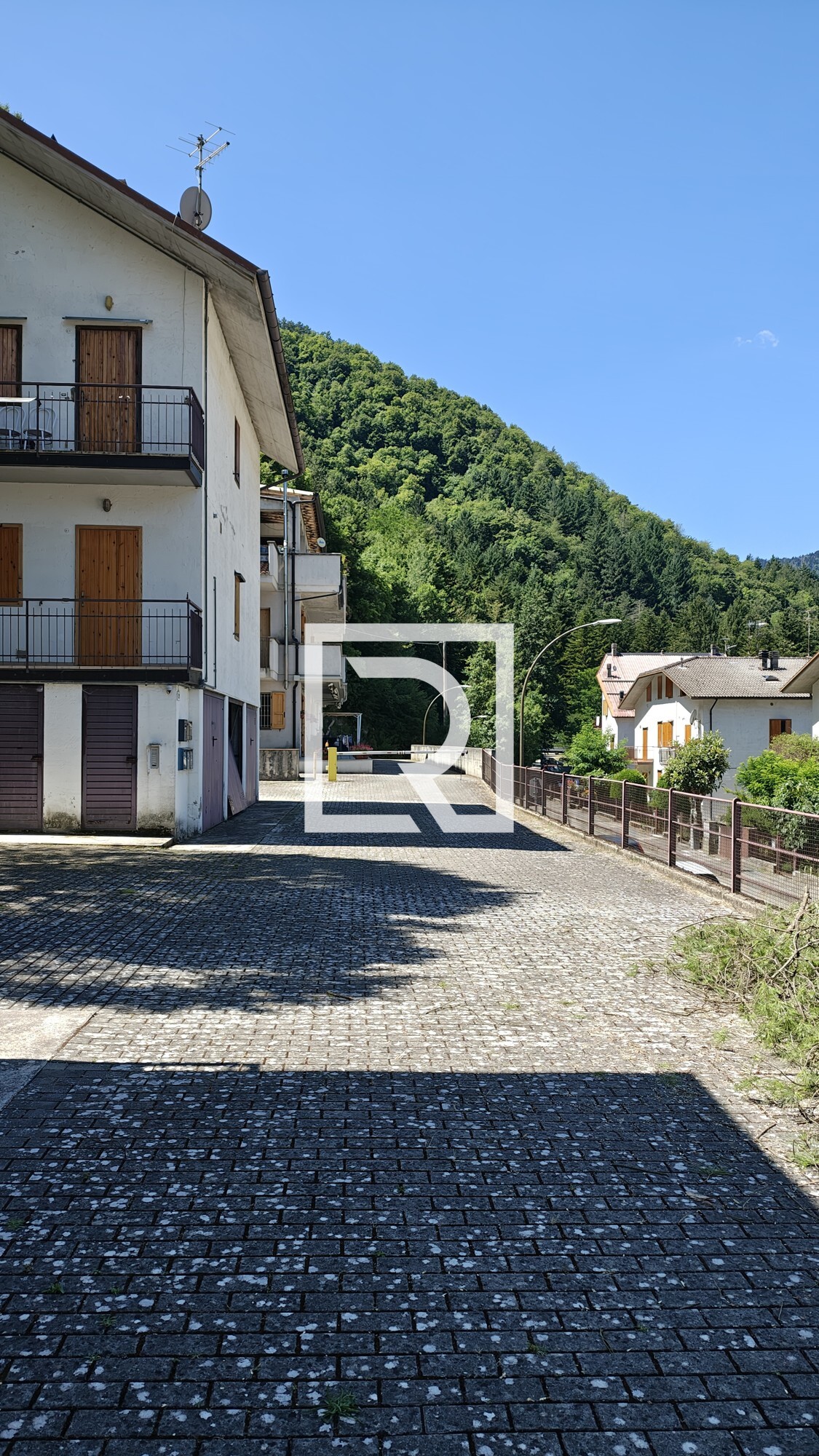 ESTERNO