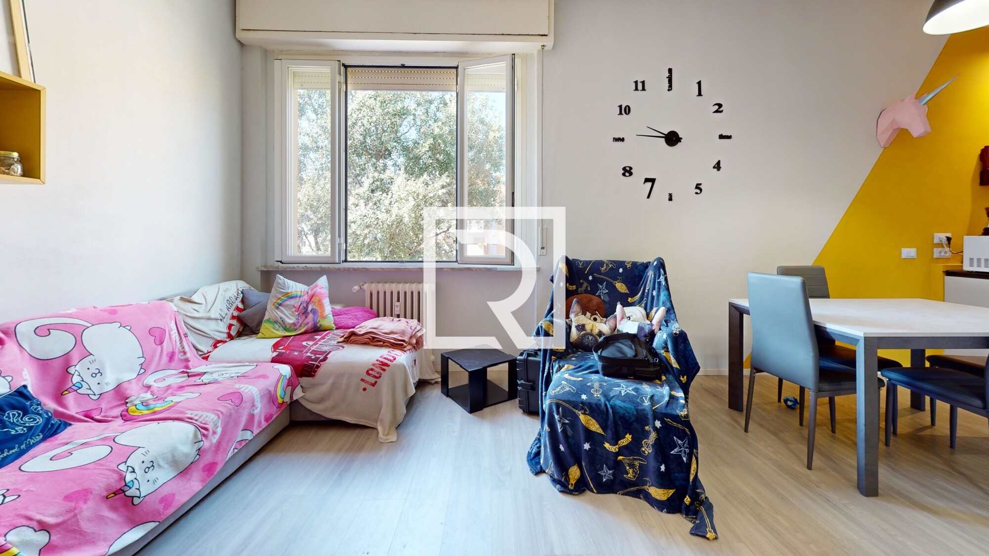 48-Via-Romeo-Galli-Living-Room 1