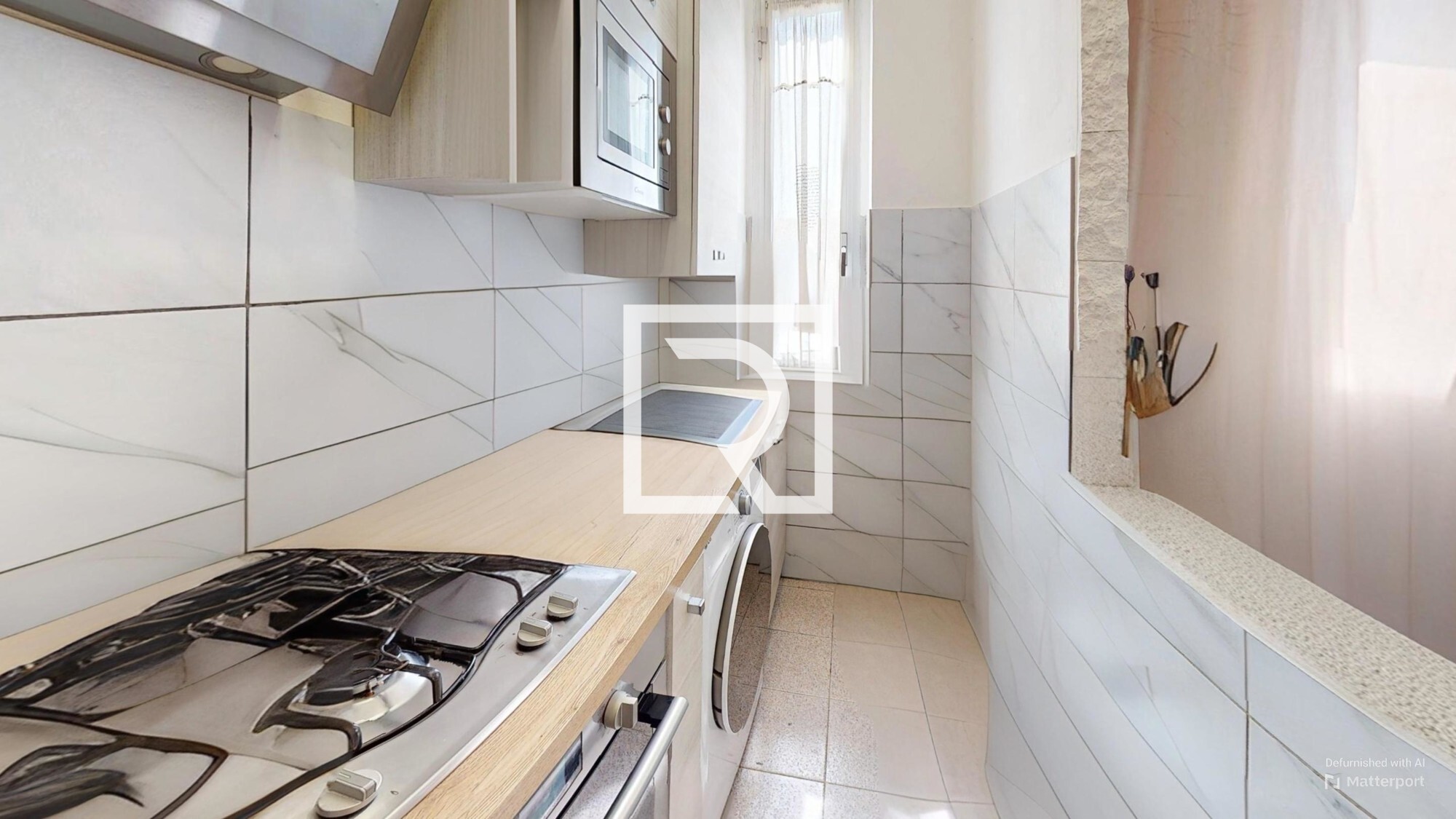 TRILOCALE-CON-CANTINA-DI-PRORPIETA-Kitchen-Defurnished