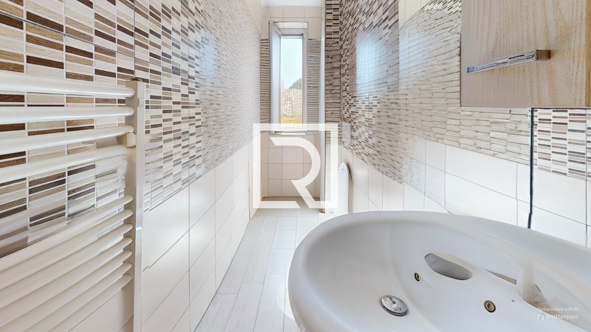 TRILOCALE-CON-CANTINA-DI-PRORPIETA-Bathroom-Defurnished