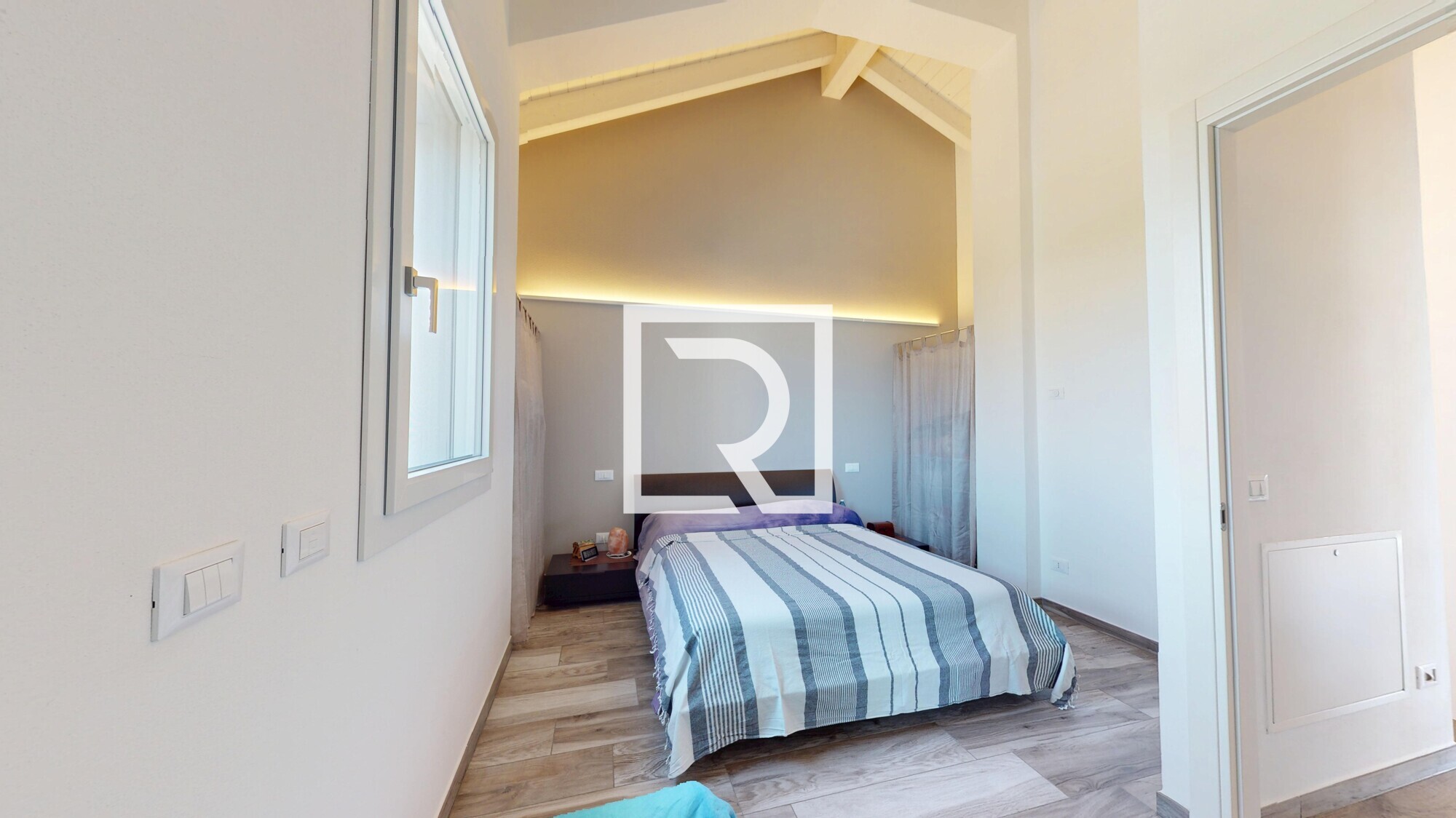 APPARTAMENTO-SU-2-LIVELLI-DI-PREGIO--08082025_095352