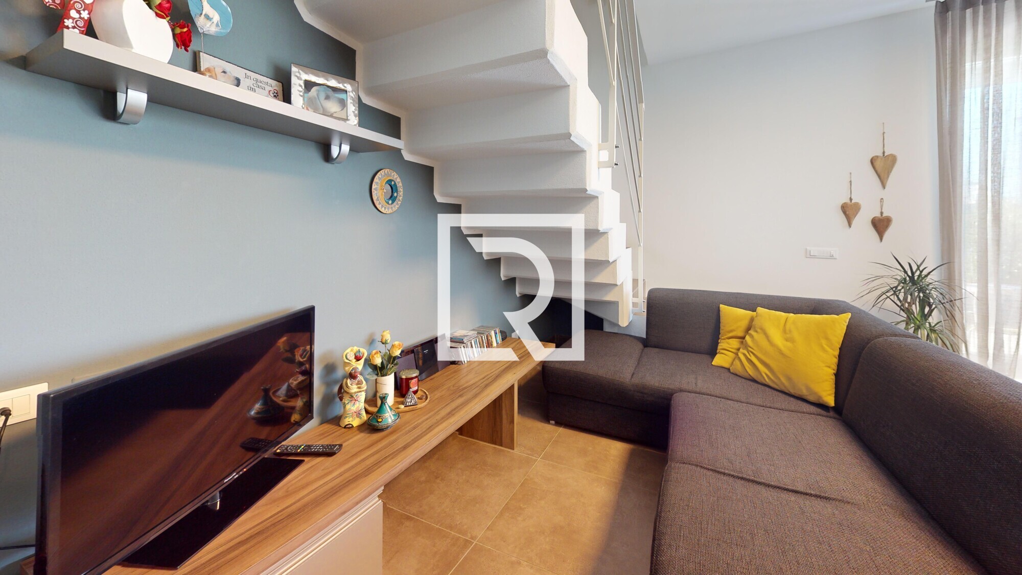 APPARTAMENTO-SU-2-LIVELLI-DI-PREGIO--Living-Room