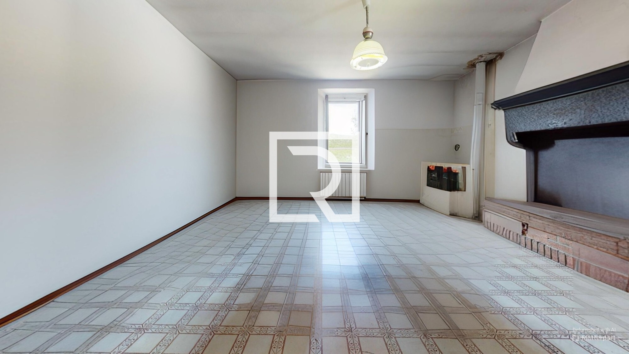 Dining-Room-Defurnished (4)