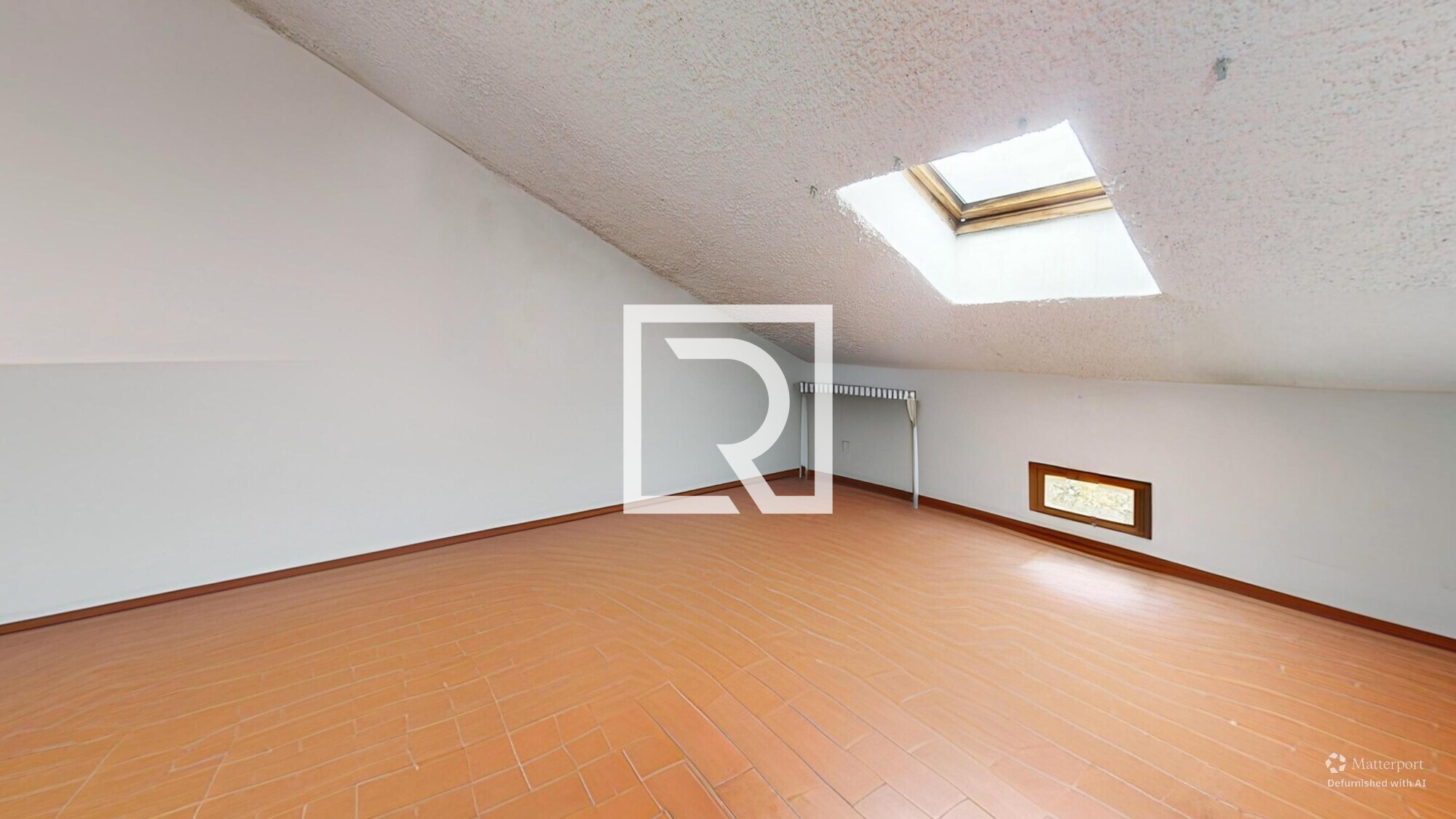 Appartamento-Savignano-Sottotetto-Bedroom-Defurnished 1