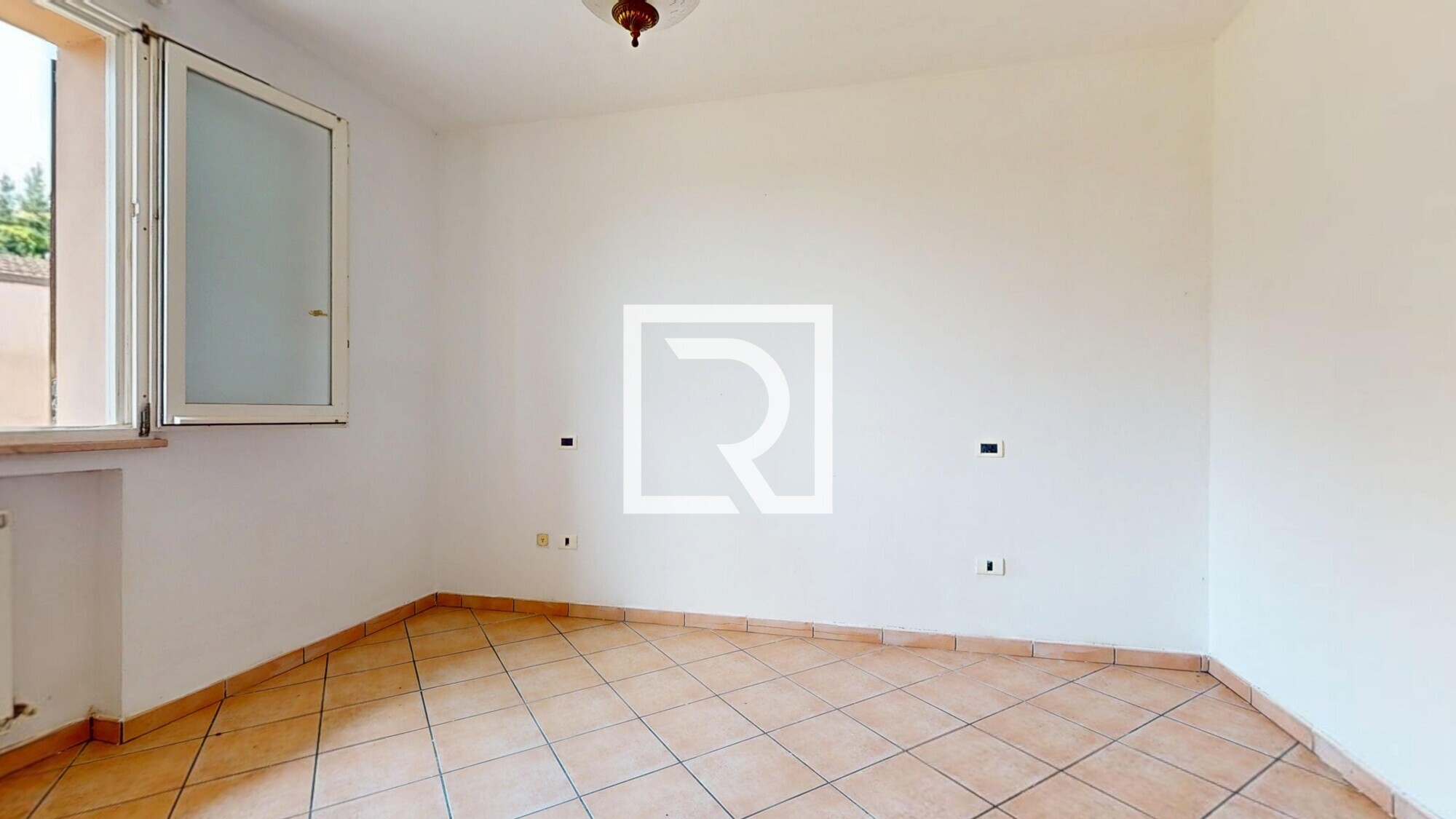 BILOCALE-INDIPENDENTE-CON-CORTE-E-GARAGE--08062025_171201