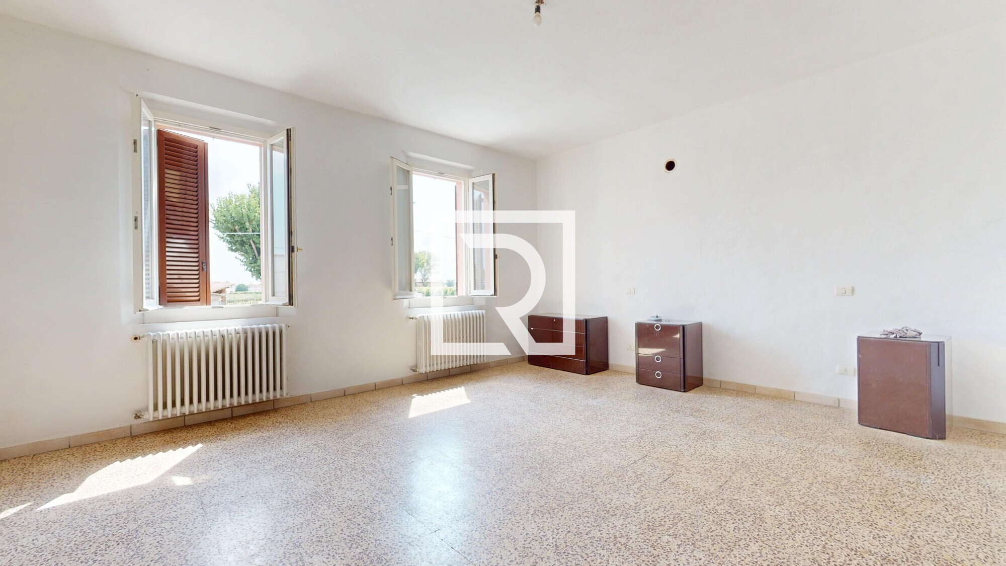 TRILOCALE-CON-INGRESSO-INDIPENDENTE-CON-CORTE-E-GARAGE-DI-PROPRIETA-08082025_085150