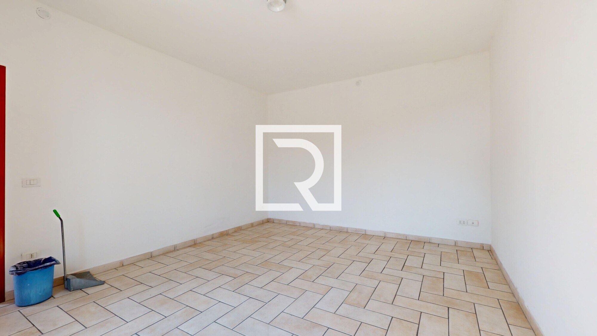 TRILOCALE-CON-INGRESSO-INDIPENDENTE-CON-CORTE-E-GARAGE-DI-PROPRIETA-08082025_083638