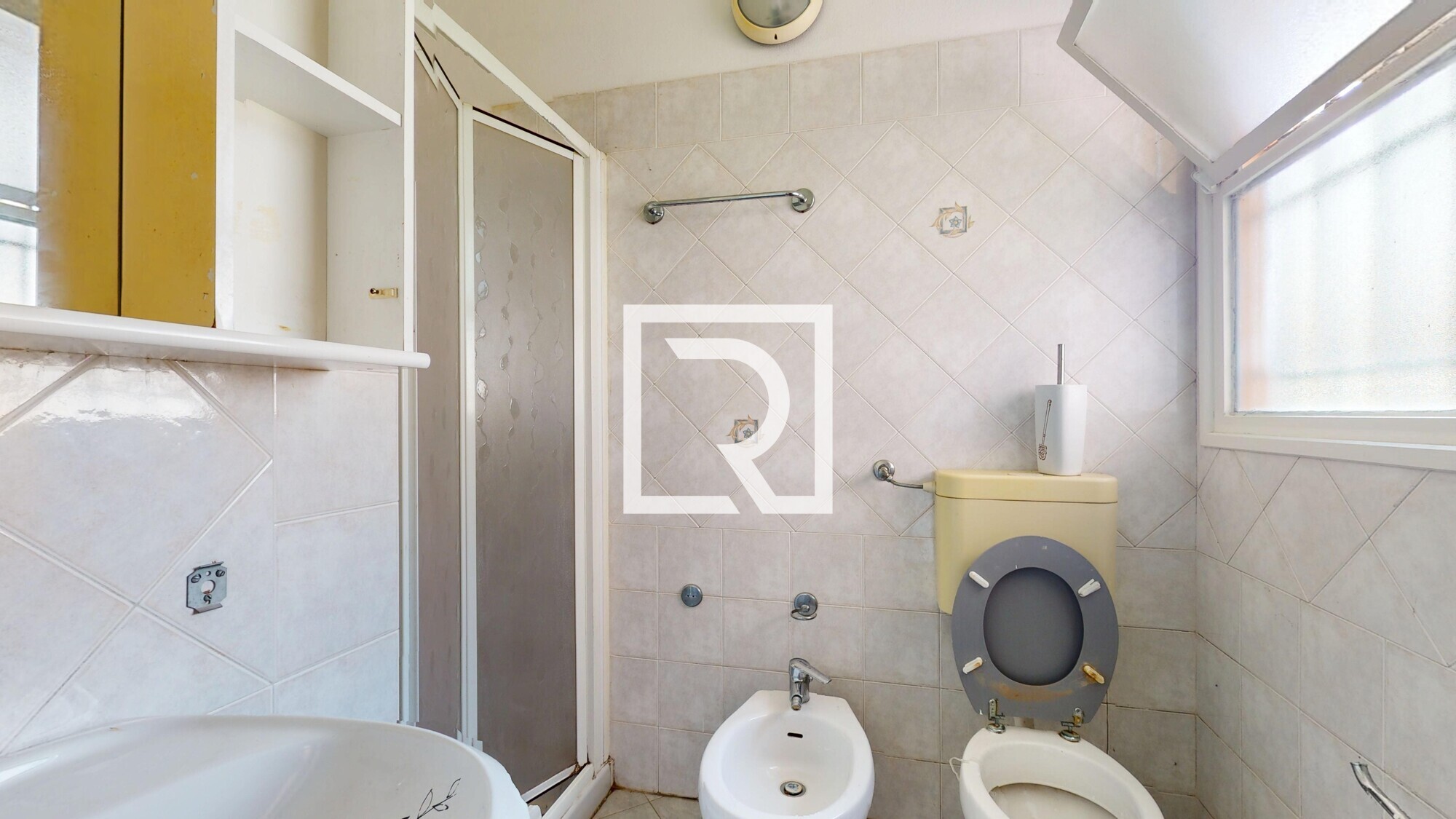 TRILOCALE-CON-INGRESSO-INDIPENDENTE-CON-CORTE-E-GARAGE-DI-PROPRIETA-08082025_083848