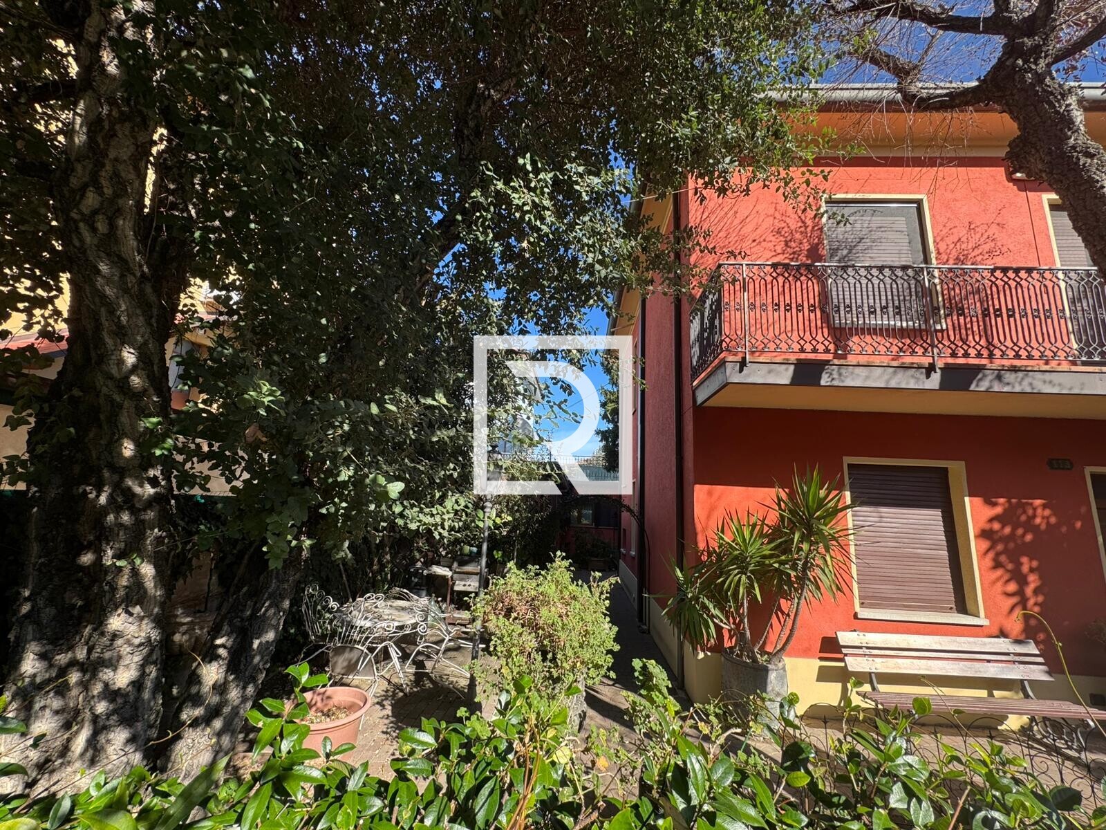 WhatsApp Image 2025-10-27 at 11.17.49