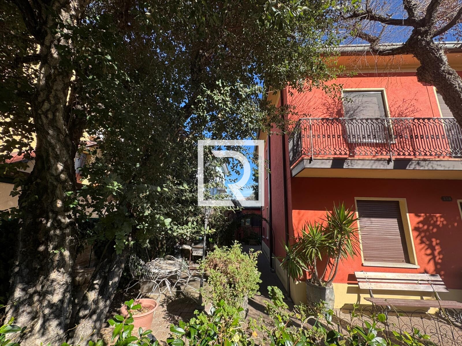 WhatsApp Image 2025-10-27 at 11.17.48