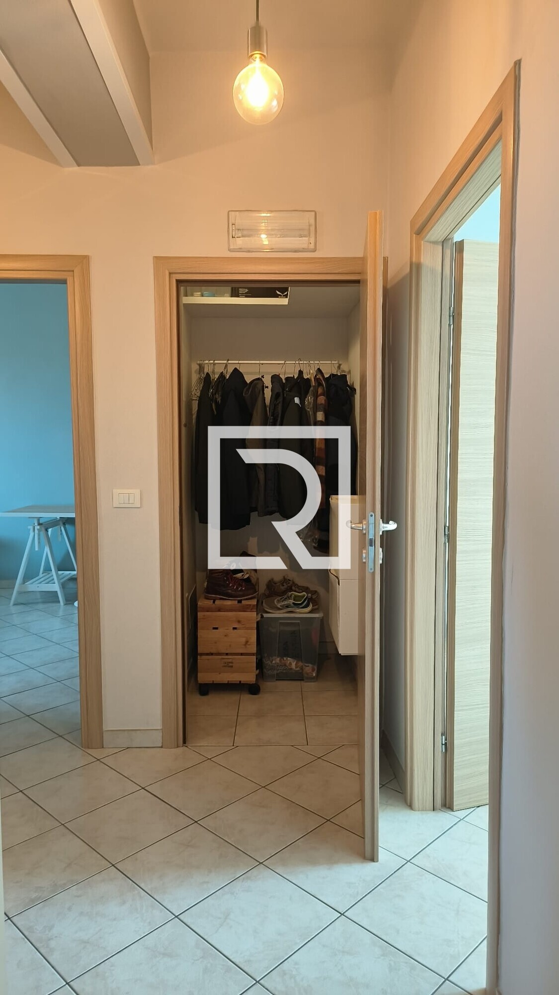 7a887dbd-5baa-4881-a7d6-c887fa2be7f8