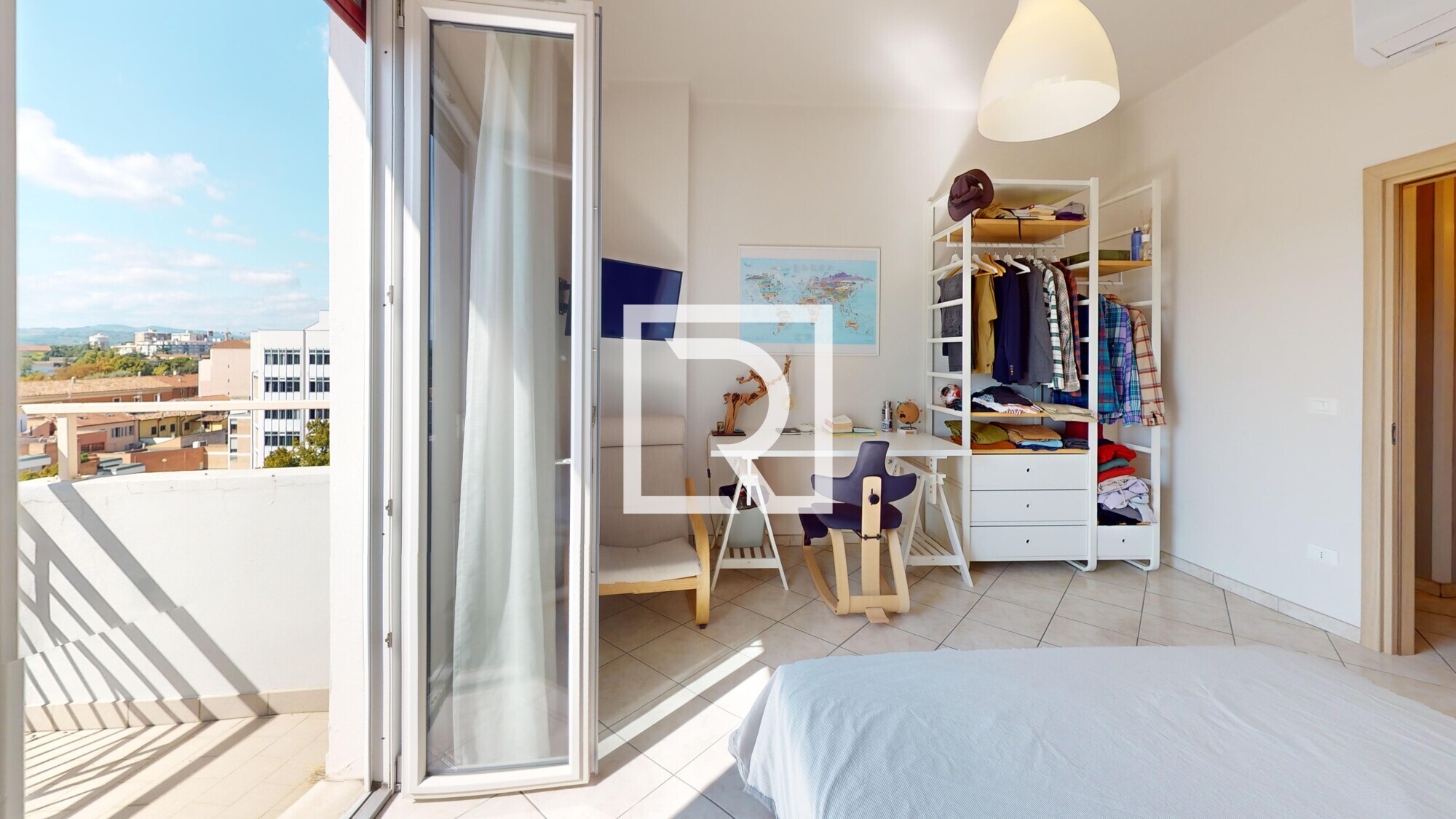 TRILOCALE-CON-VISTA-PANORAMICA-PIAZZALE-DELLA-VITTORIA-Bedroom 3