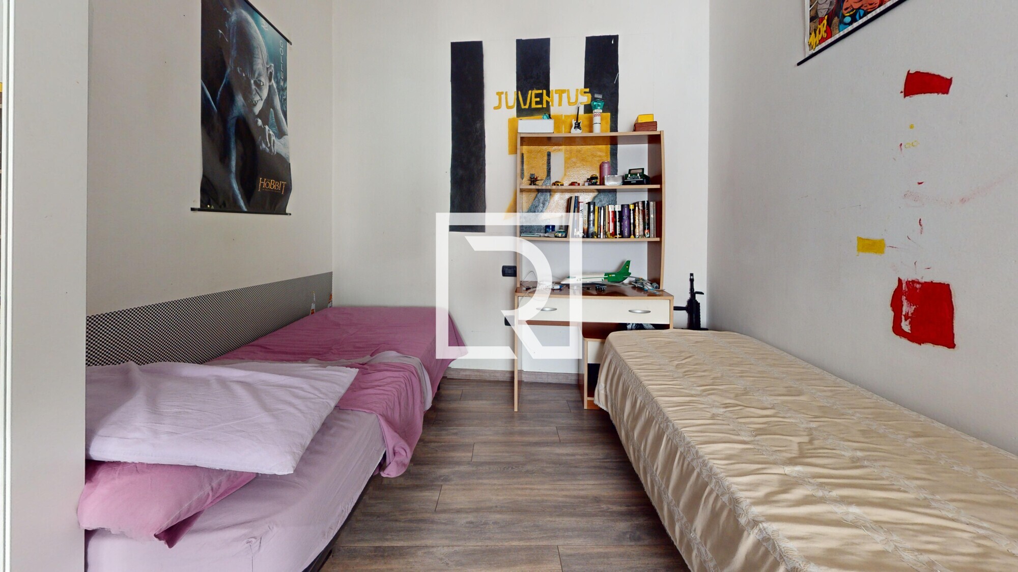 Via-Achille-Cantoni-Bedroom 1