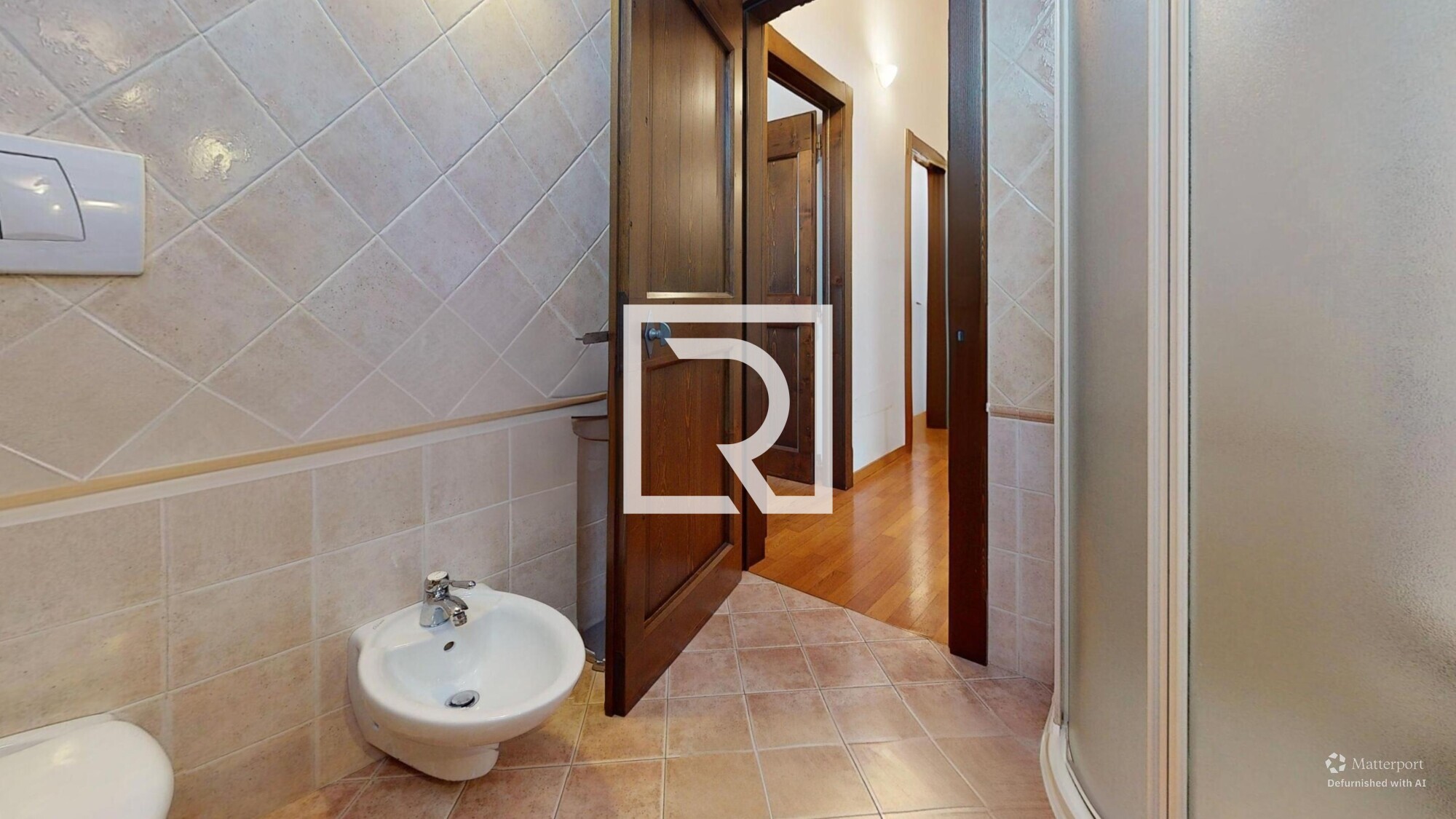 Villa-Bathroom-Defurnished 2