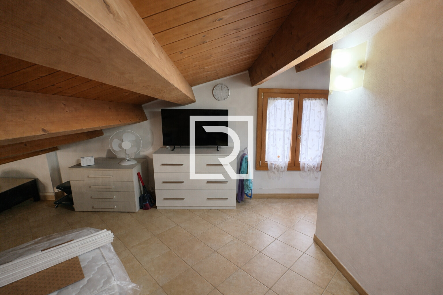 Camera sottotetto 1