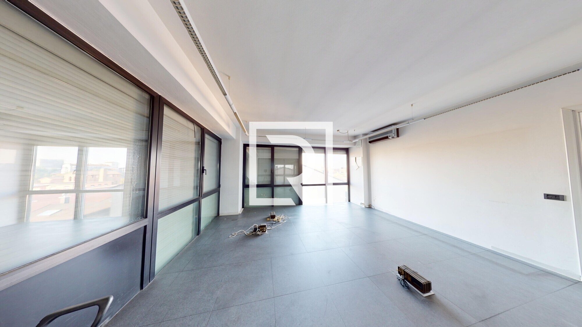 MAGAZZINI-ANTERIORE-09222025_102536