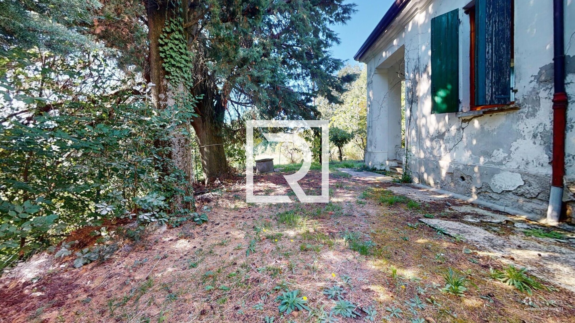 Balcony-Defurnished (1)