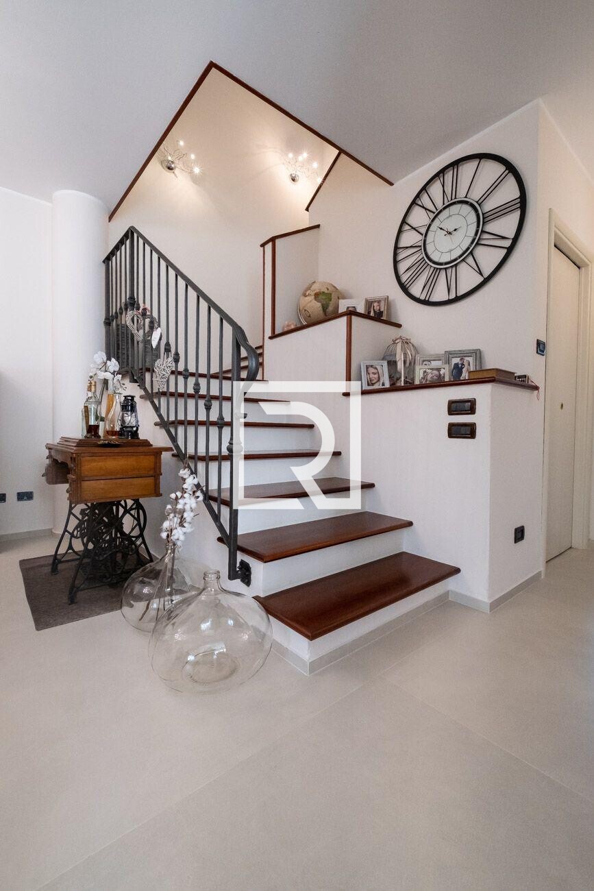 WhatsApp Image 2025-09-24 at 15.56.44 (1)