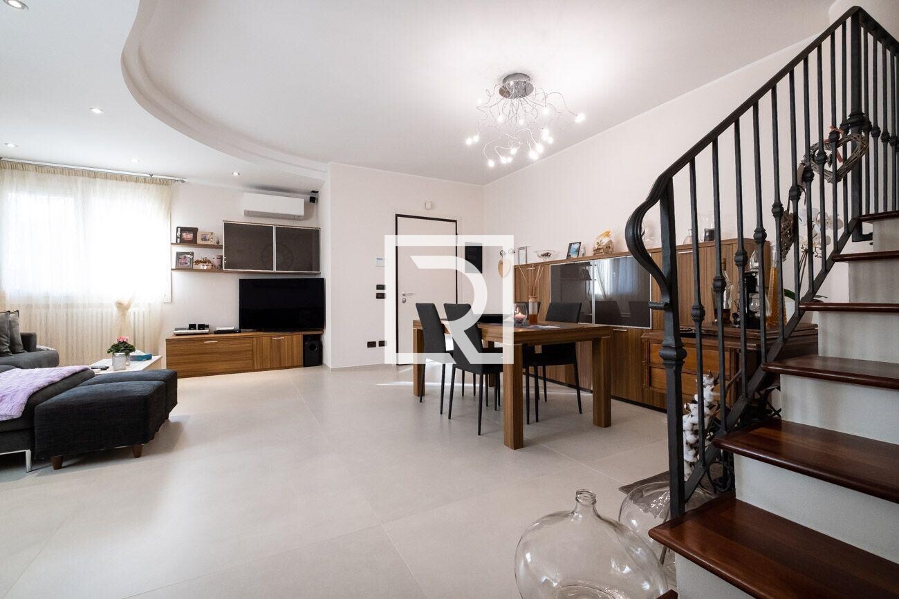 WhatsApp Image 2025-09-24 at 15.56.05