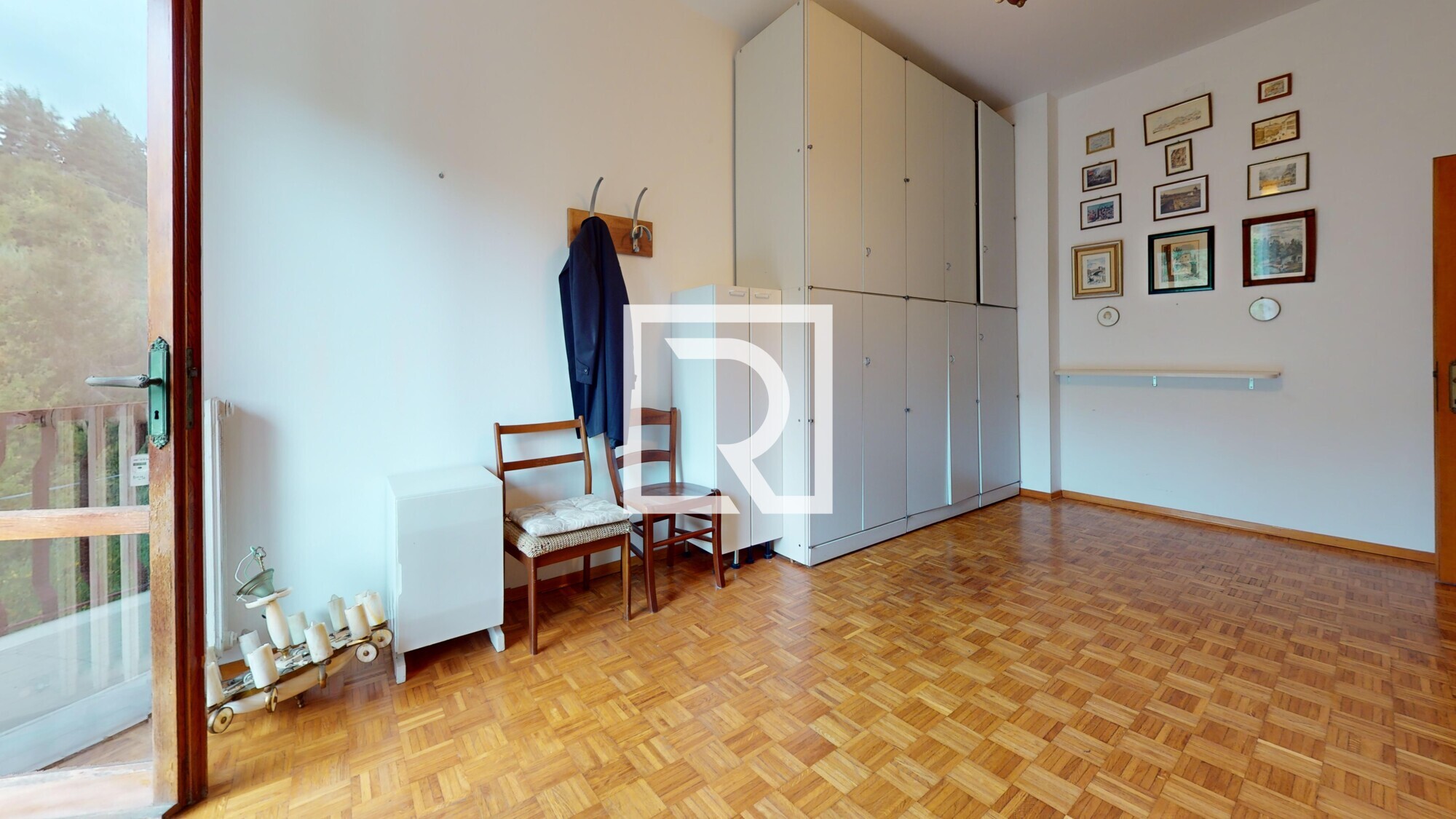 QUADRILOCALE-CON-TRE-BAGNI-CANTINA-E-GARAGE-DI-PROPRIETA-Office 1