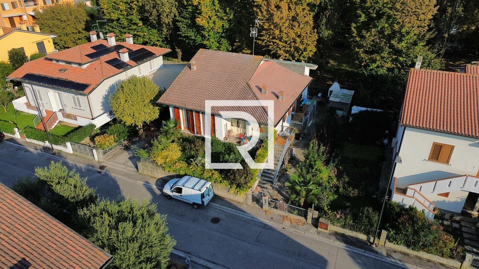 WhatsApp Image 2025-10-15 at 17.20.49