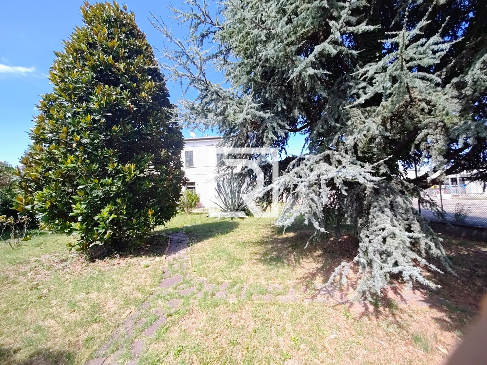 WhatsApp Image 2025-11-06 at 11.31.47 (2)