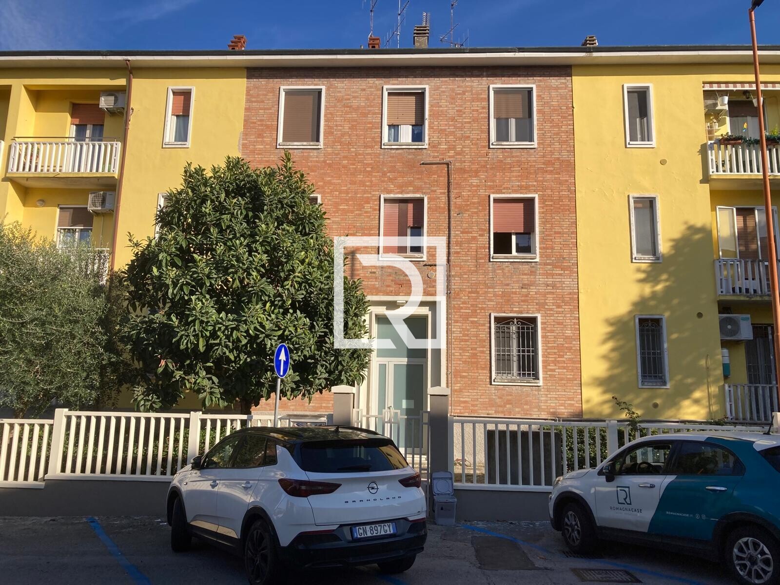 WhatsApp Image 2025-10-09 at 17.39.03