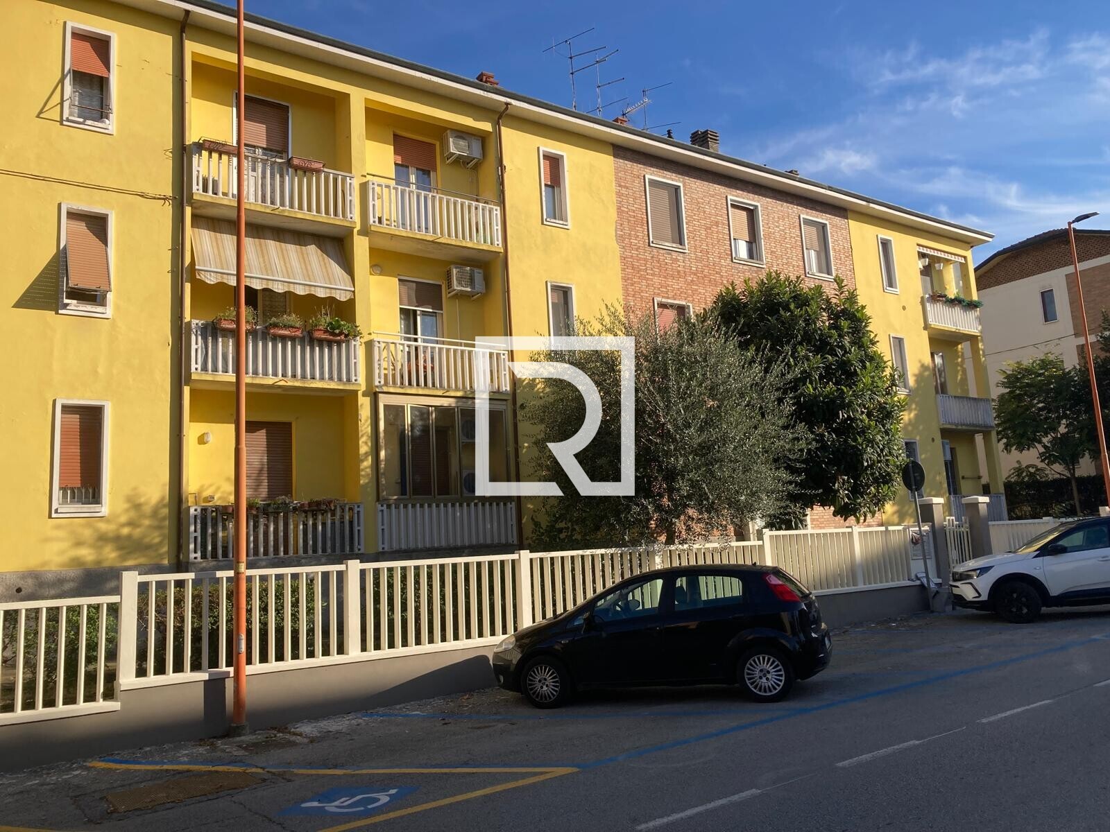 WhatsApp Image 2025-10-09 at 17.39.04