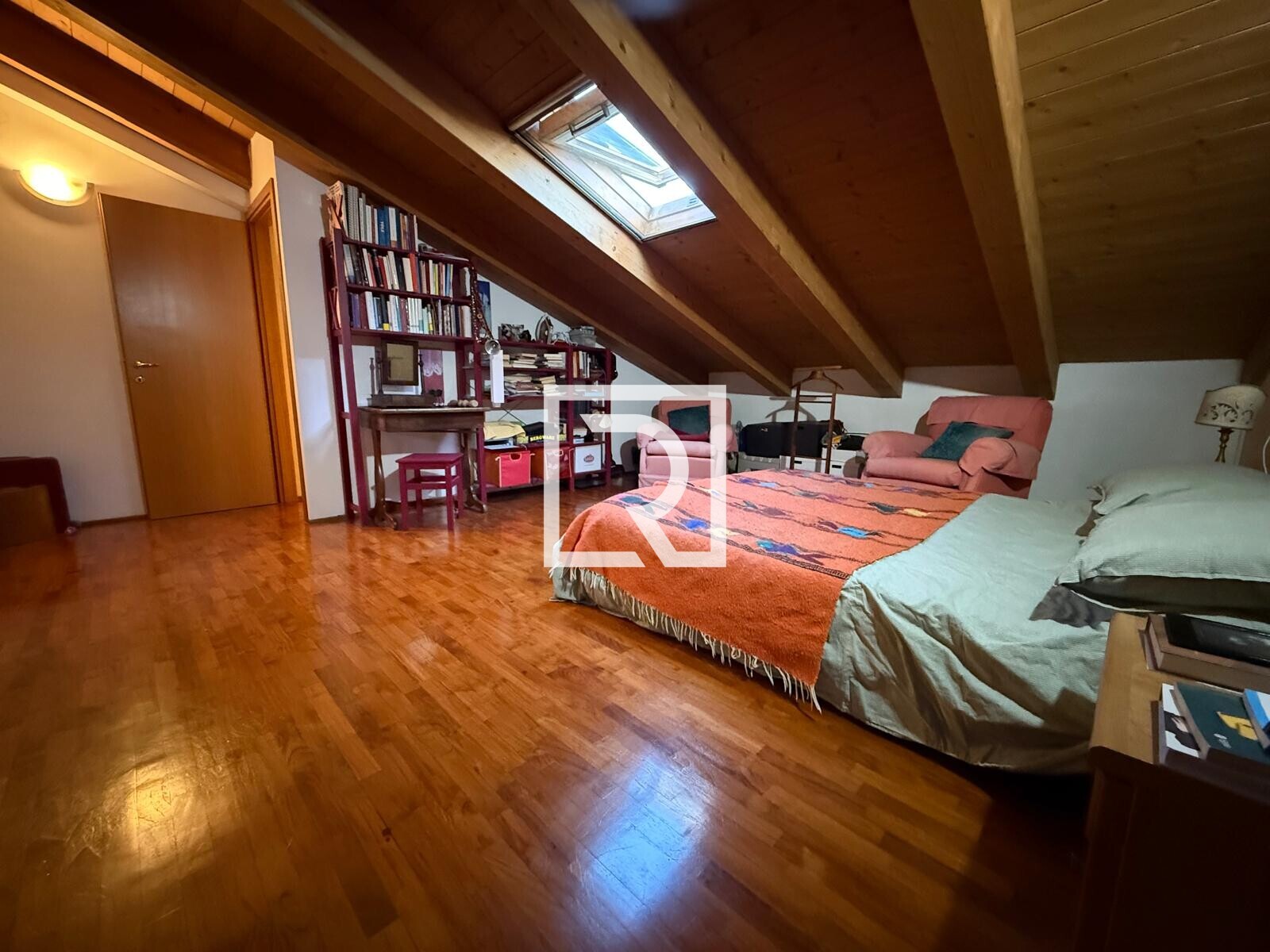 WhatsApp Image 2025-10-07 at 18.24.07 (1)