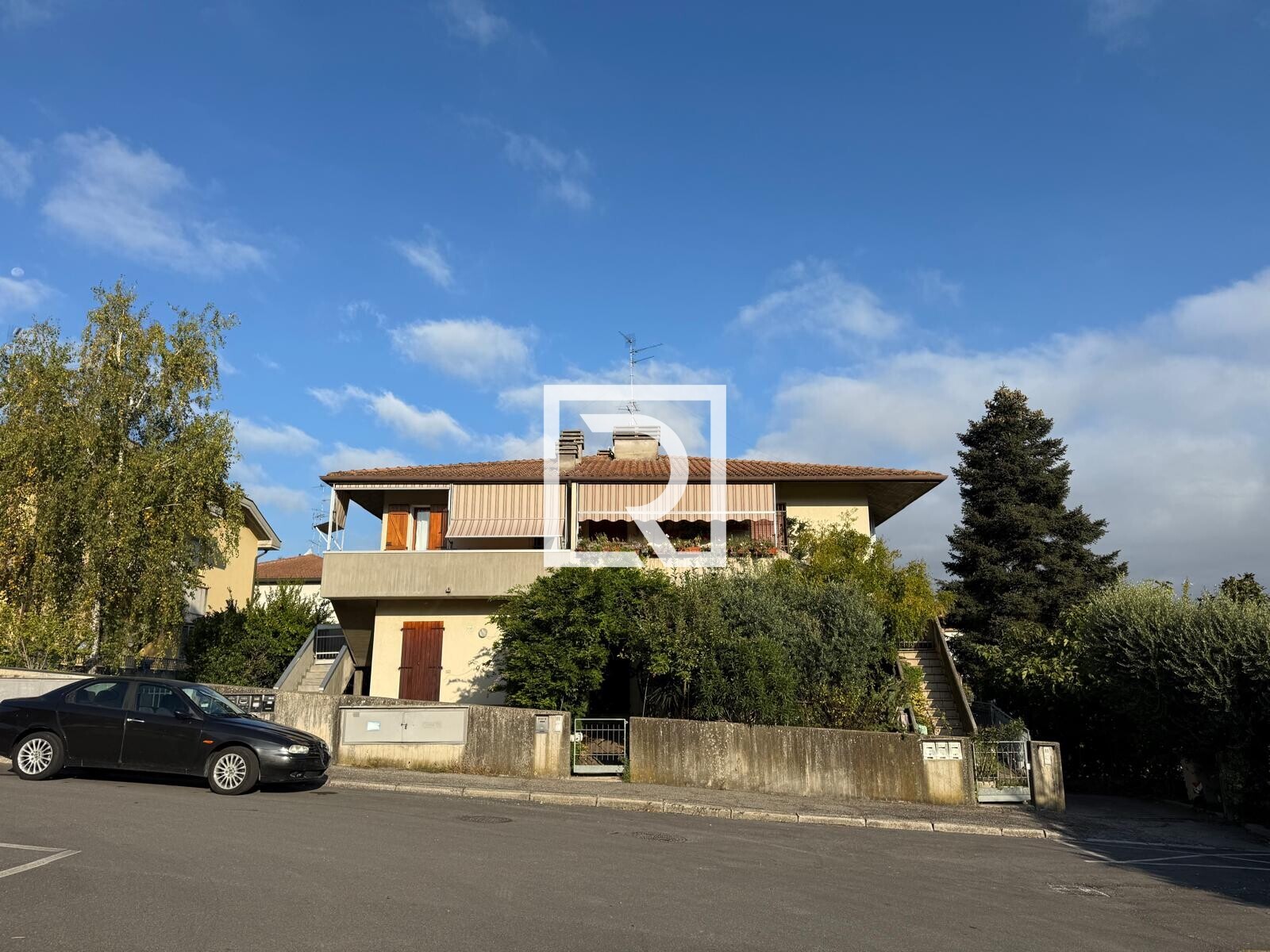 WhatsApp Image 2025-10-10 at 13.44.00 (1)