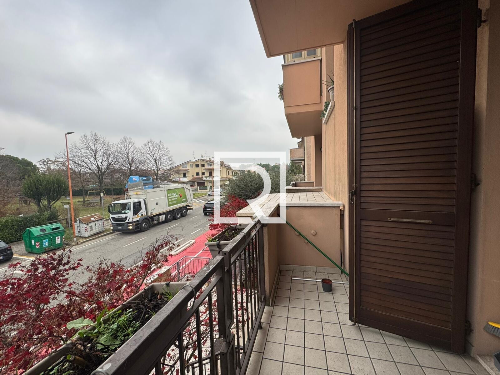 WhatsApp Image 2025-12-05 at 12.27.02