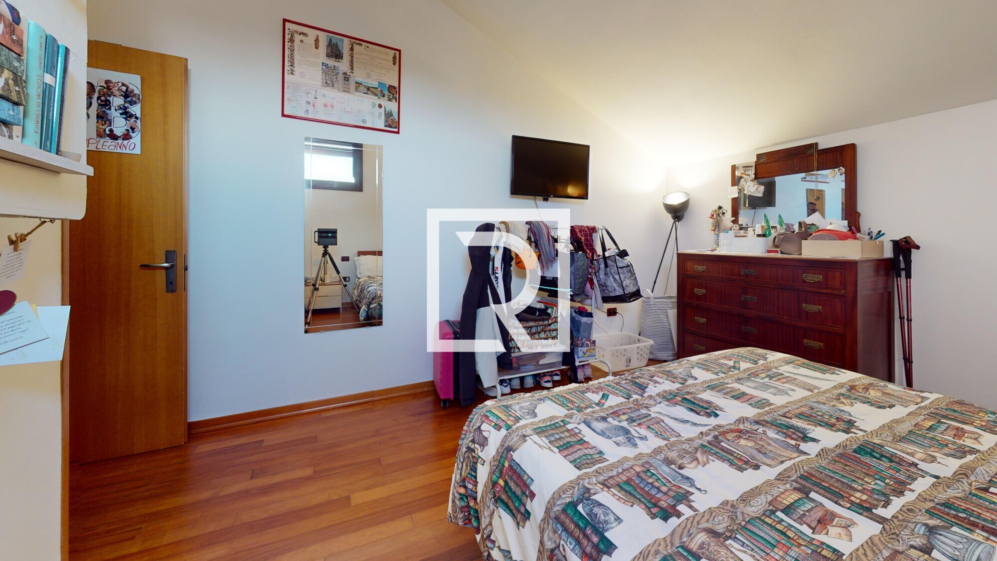 QUADRILOCALE-CON-TERRAZZO-PANORAMICO-Bedroom 2