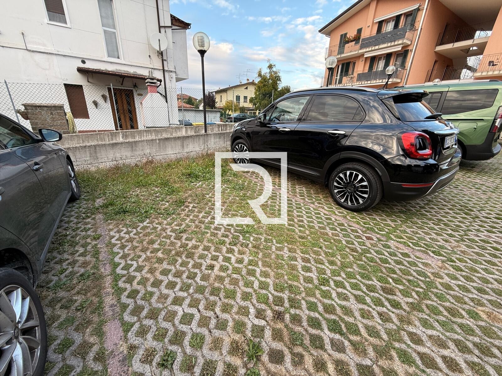 WhatsApp Image 2025-10-20 at 10.00.13