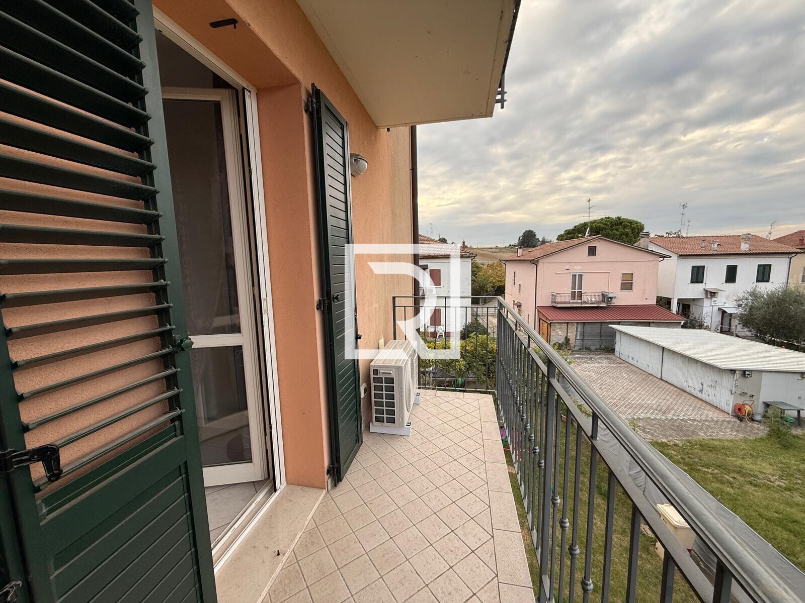 WhatsApp Image 2025-10-20 at 10.00.15 (2)