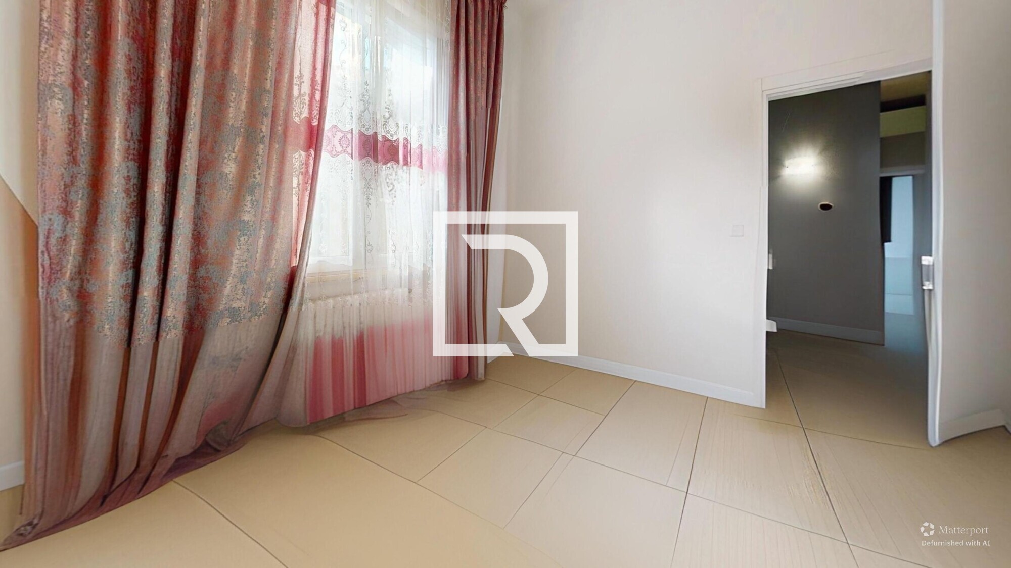 TRILOCALE-PIANO-PRIMO-CON-CANTINA-E-GARAGE-Bedroom-Defurnished