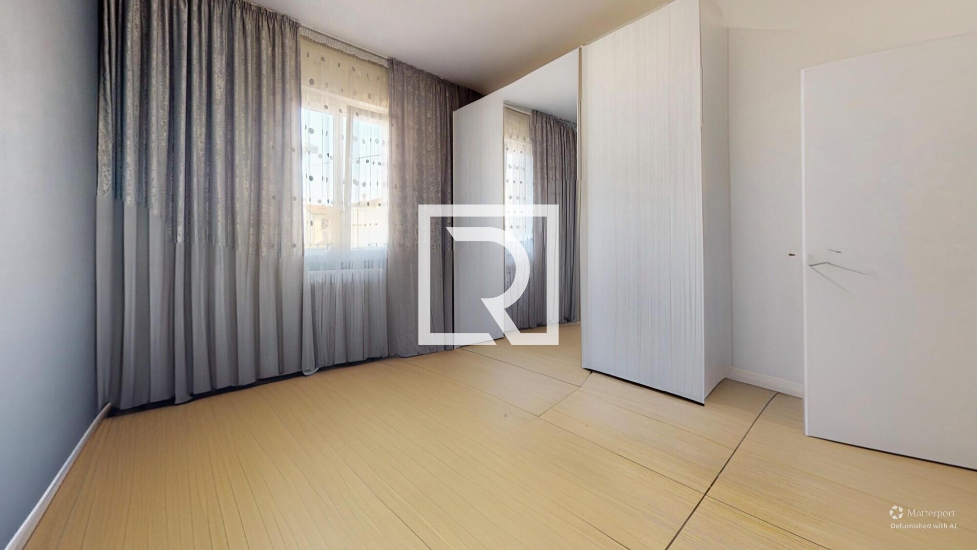 TRILOCALE-PIANO-PRIMO-CON-CANTINA-E-GARAGE-Bedroom-Defurnished 3