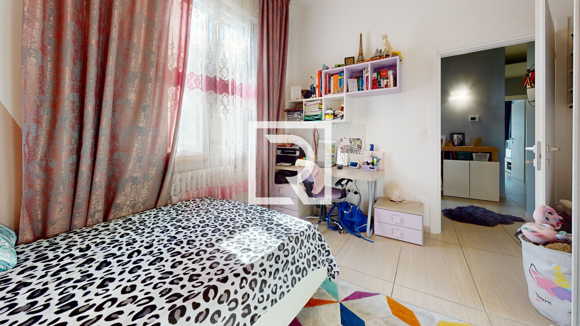 TRILOCALE-PIANO-PRIMO-CON-CANTINA-E-GARAGE-Bedroom 2