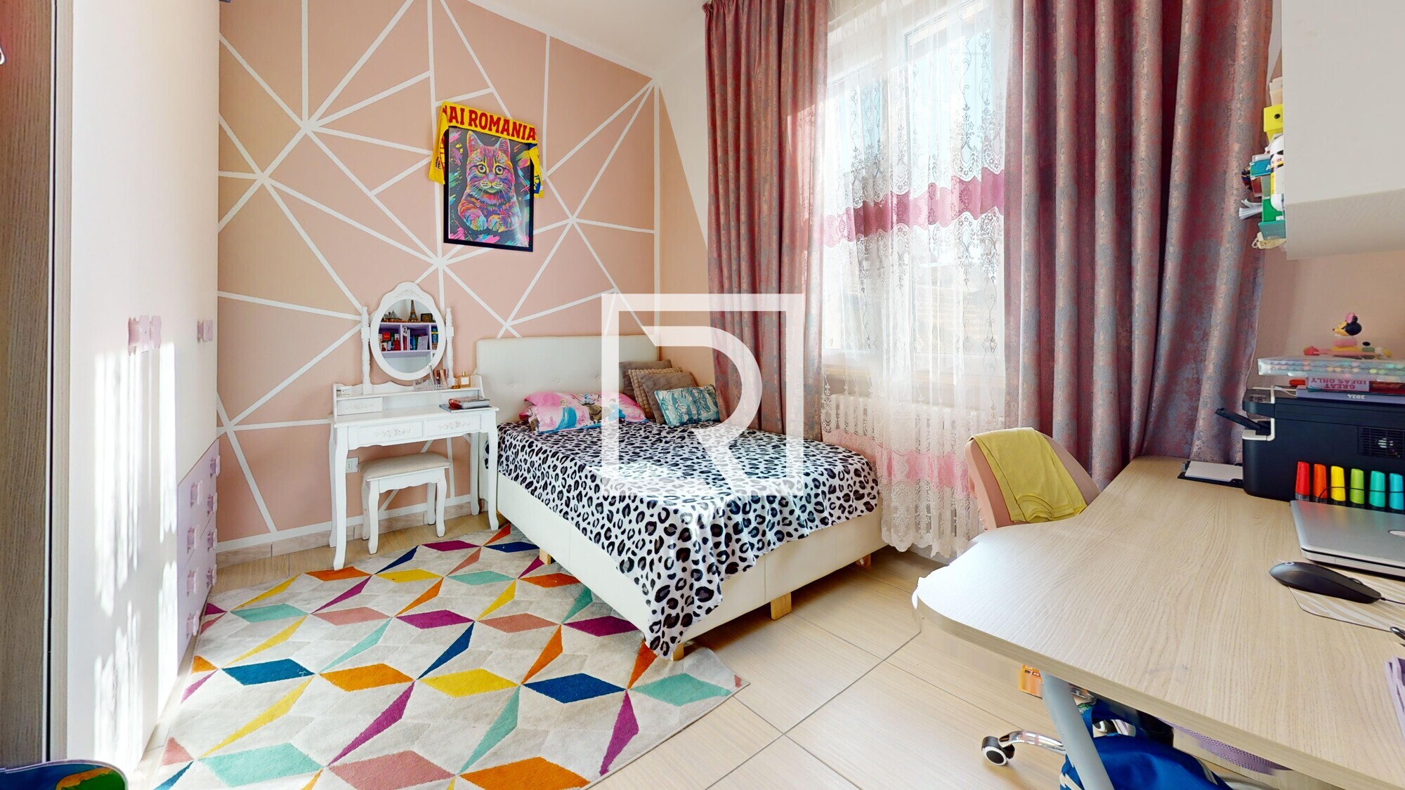 TRILOCALE-PIANO-PRIMO-CON-CANTINA-E-GARAGE-Bedroom