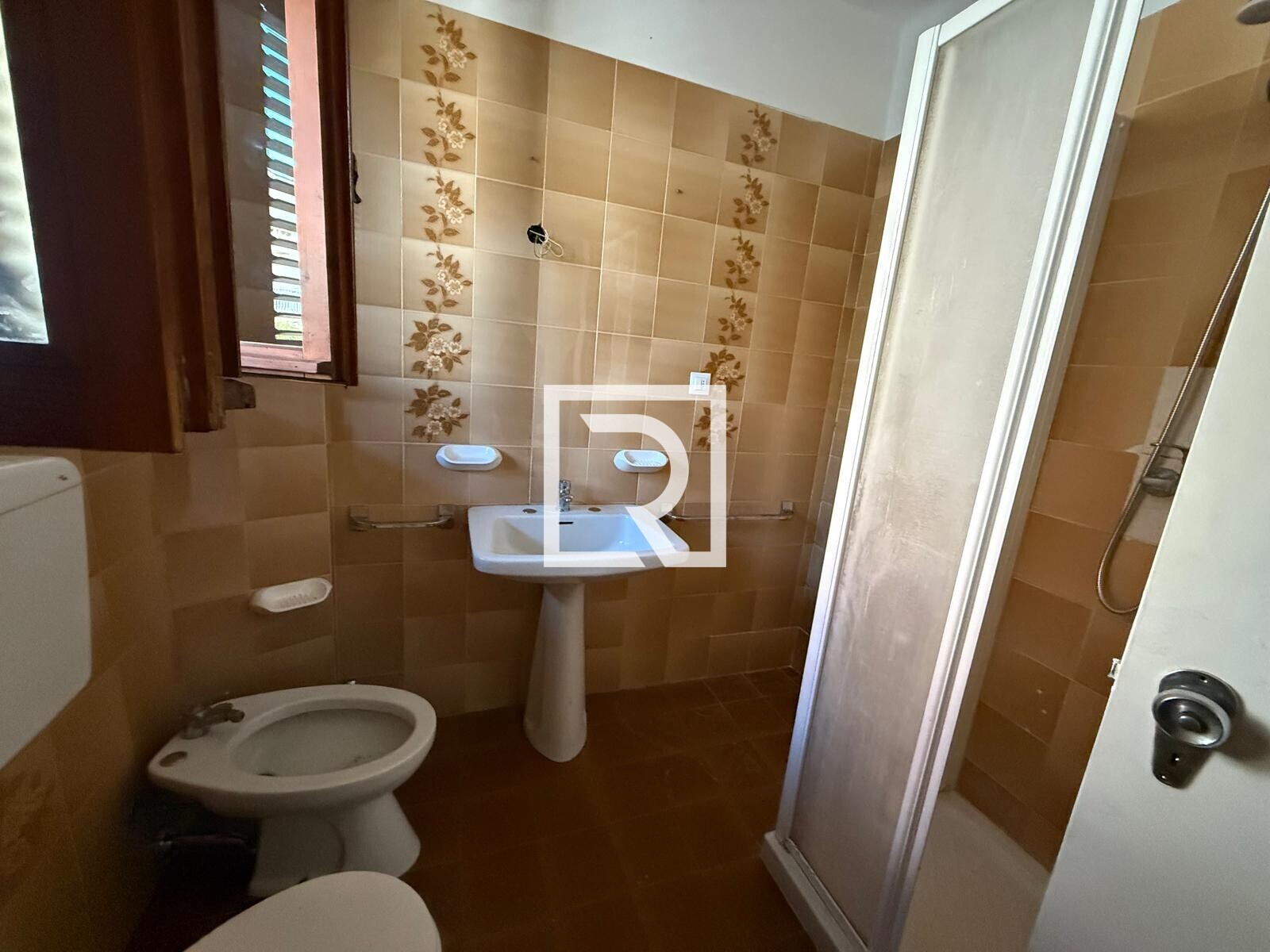 WhatsApp Image 2025-10-21 at 17.18.42 (1)