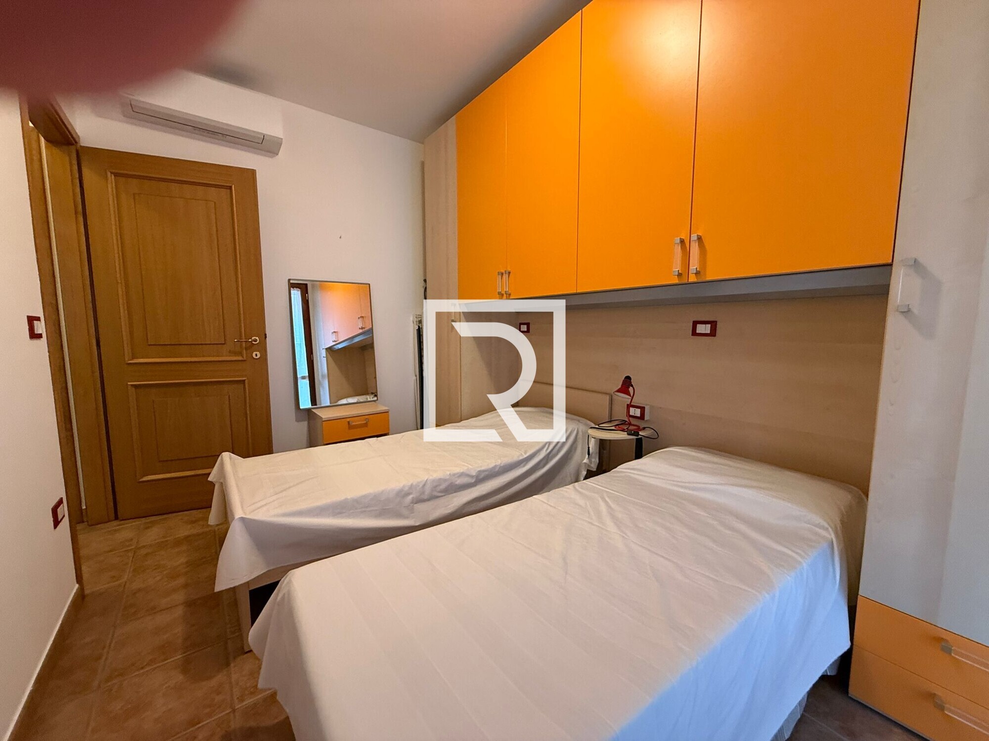 WhatsApp Image 2025-12-12 at 15.09.50 (2)