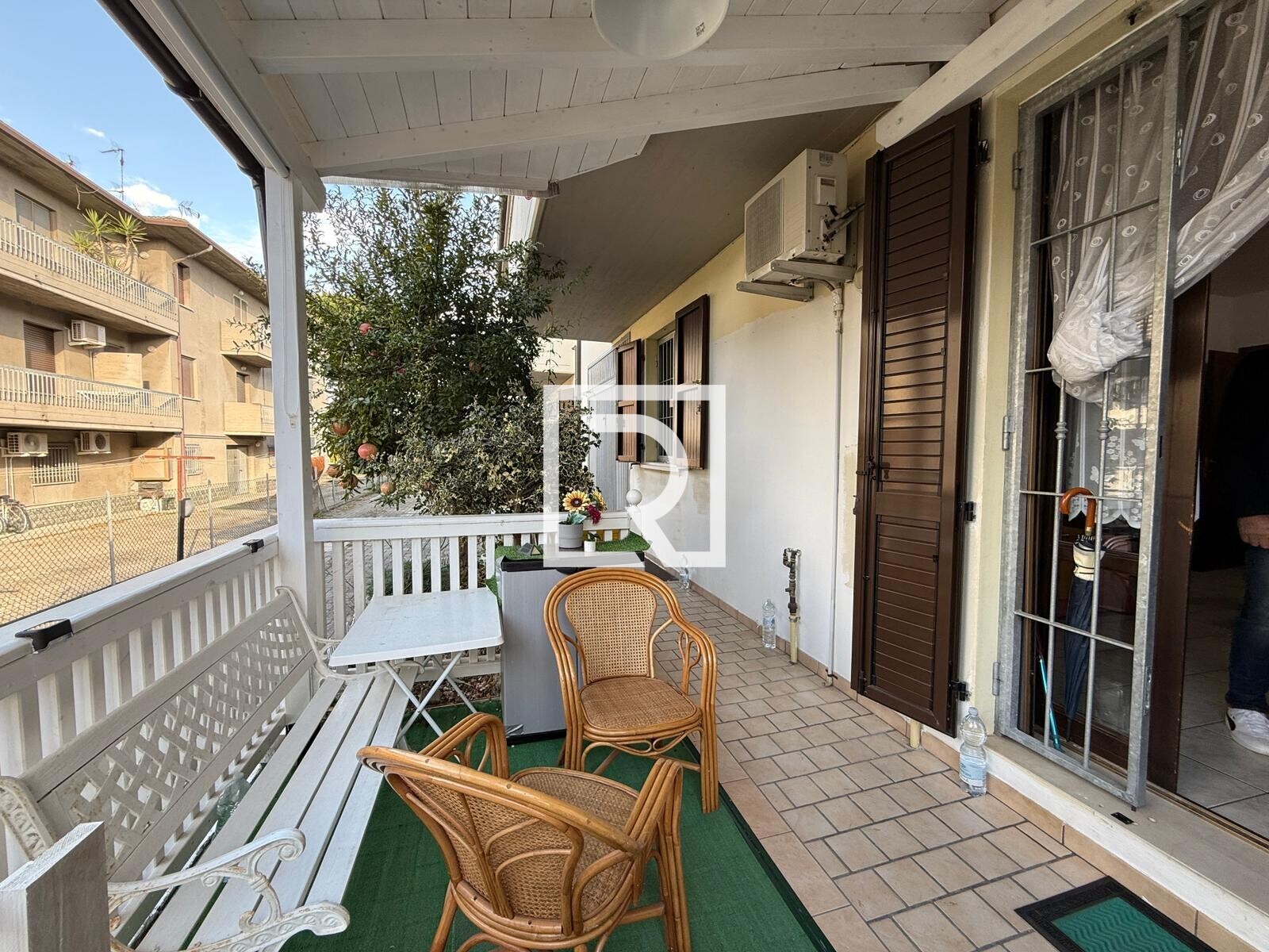 WhatsApp Image 2025-10-25 at 10.10.12