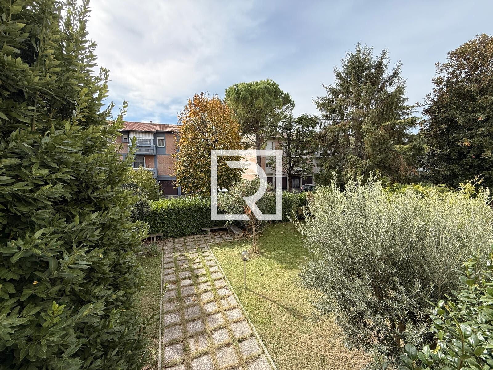 WhatsApp Image 2025-10-27 at 15.26.08