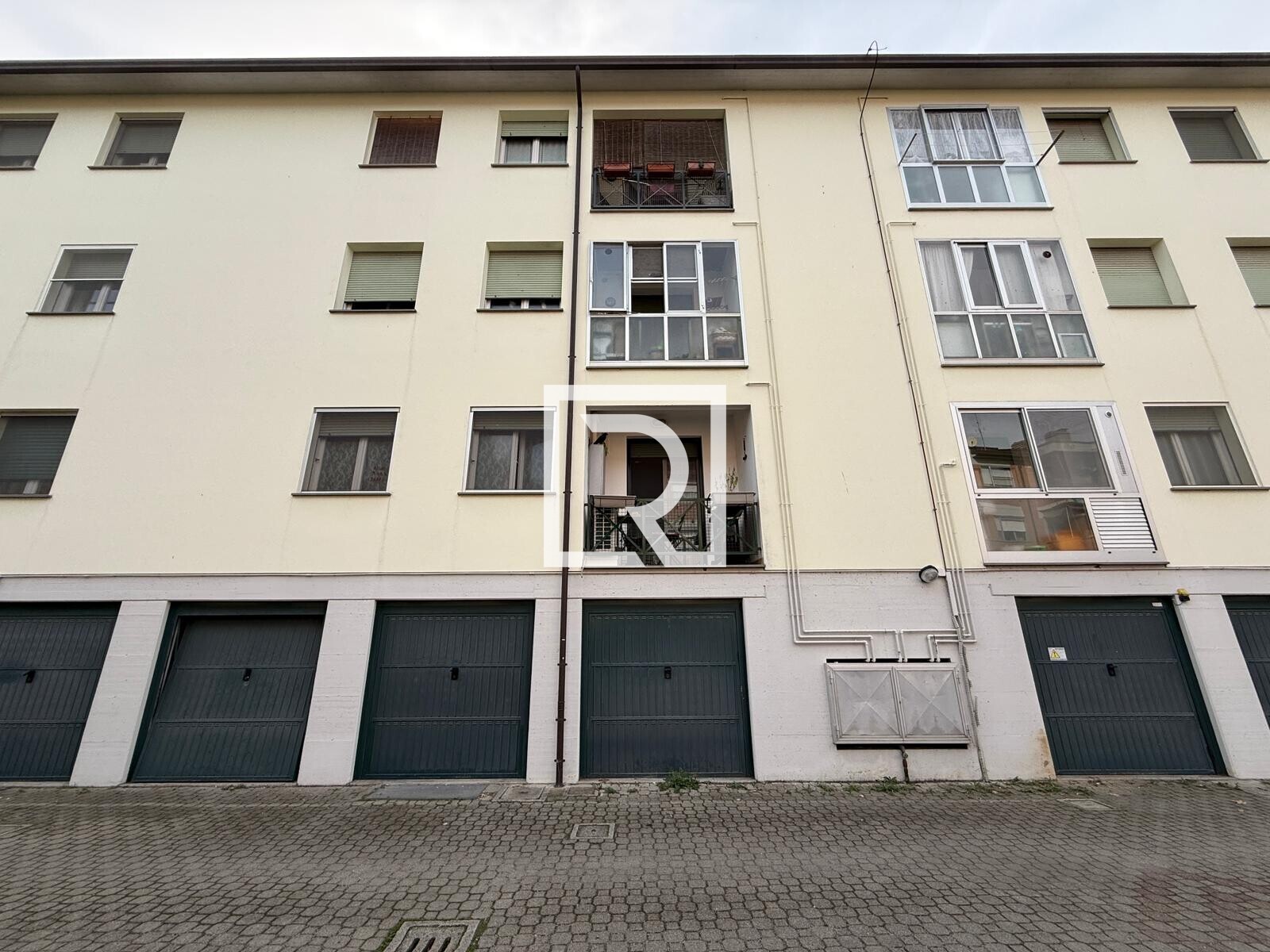 WhatsApp Image 2025-10-27 at 15.26.07