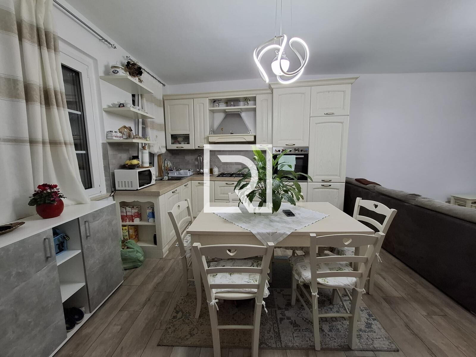 WhatsApp Image 2025-10-22 at 18.34.28