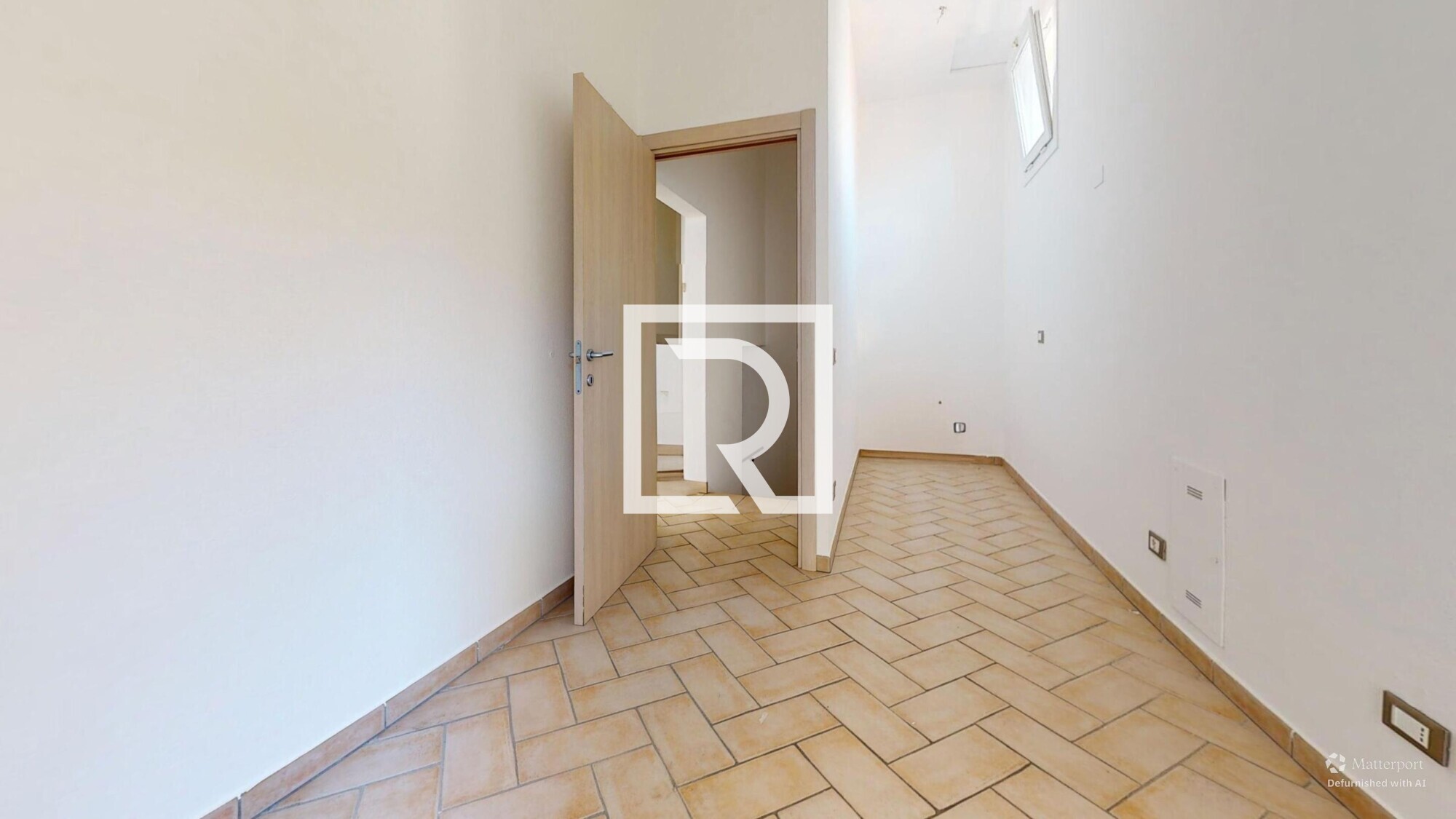 CASA--Bedroom-Defurnished 4