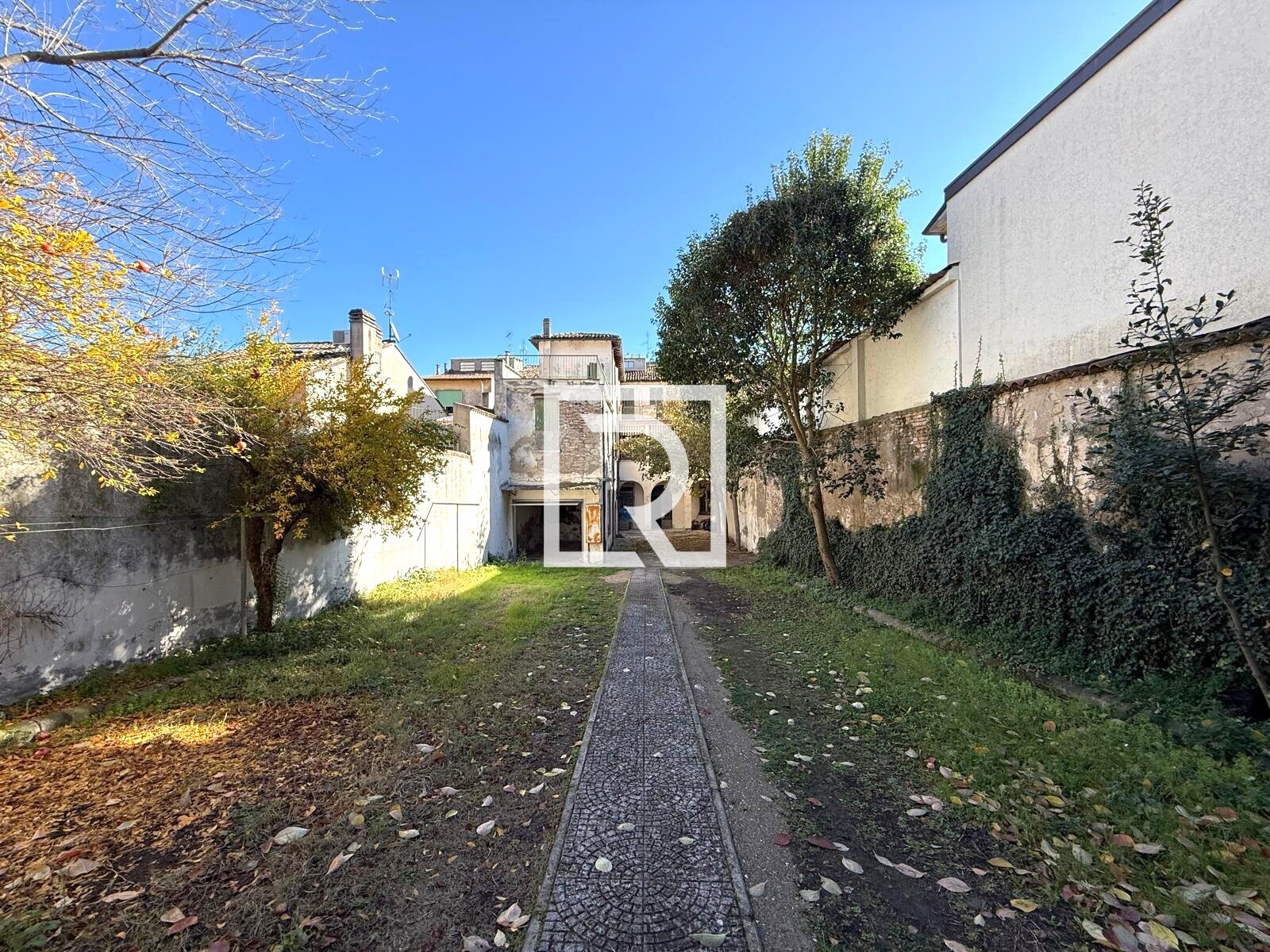 WhatsApp Image 2025-11-05 at 19.28.33 (1)