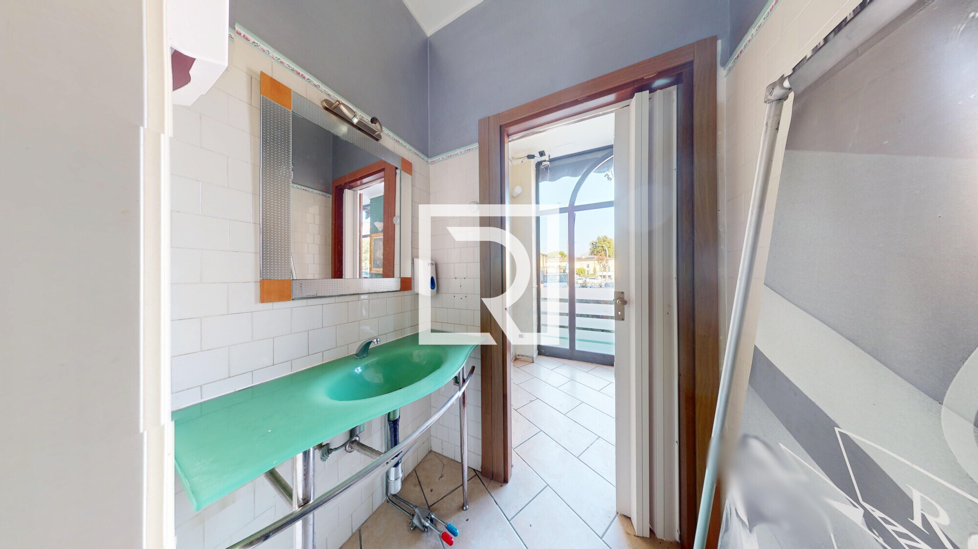 Negozio-Savignano-11072025_094626